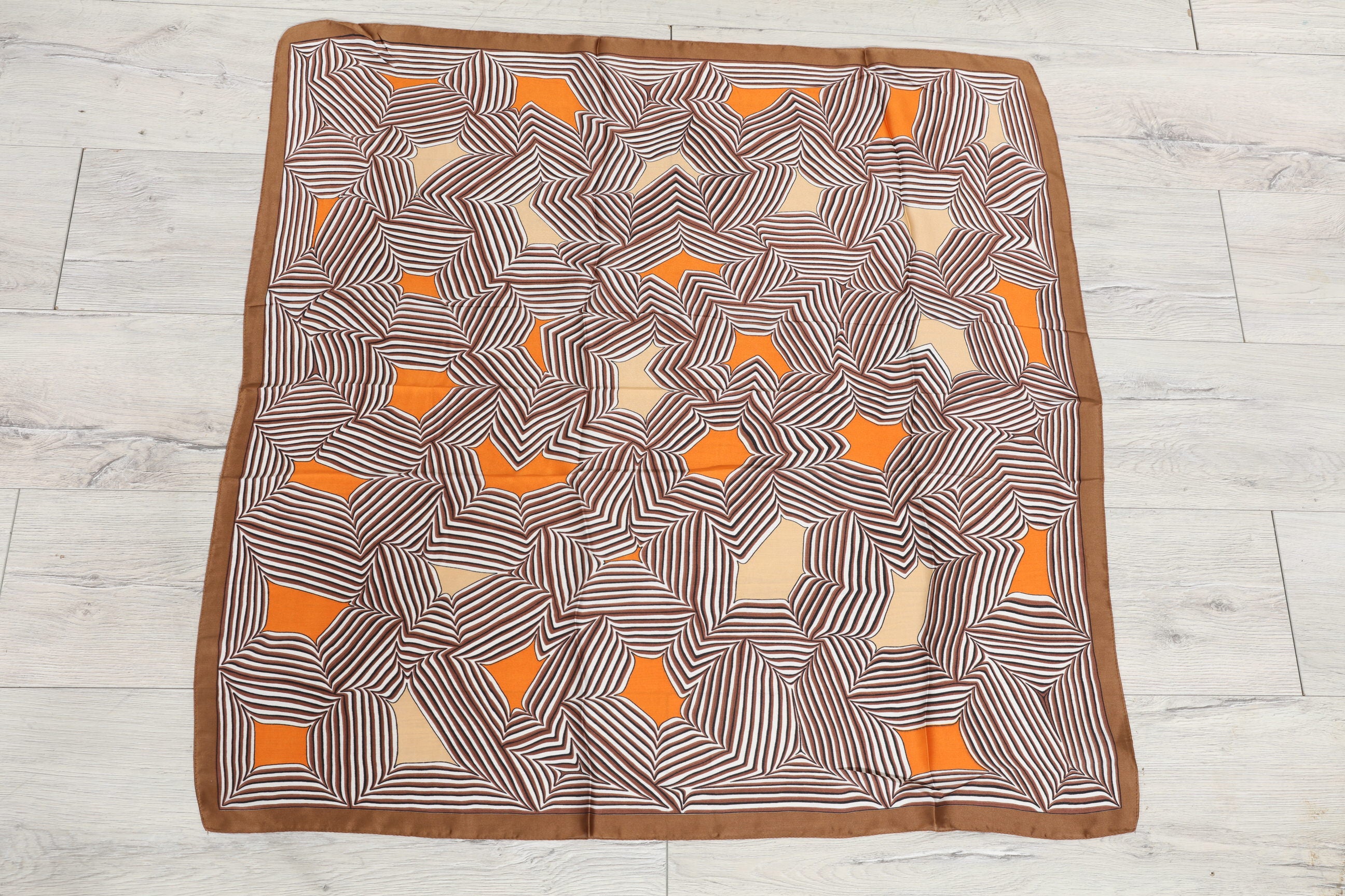 Geo Print Silky Scarf