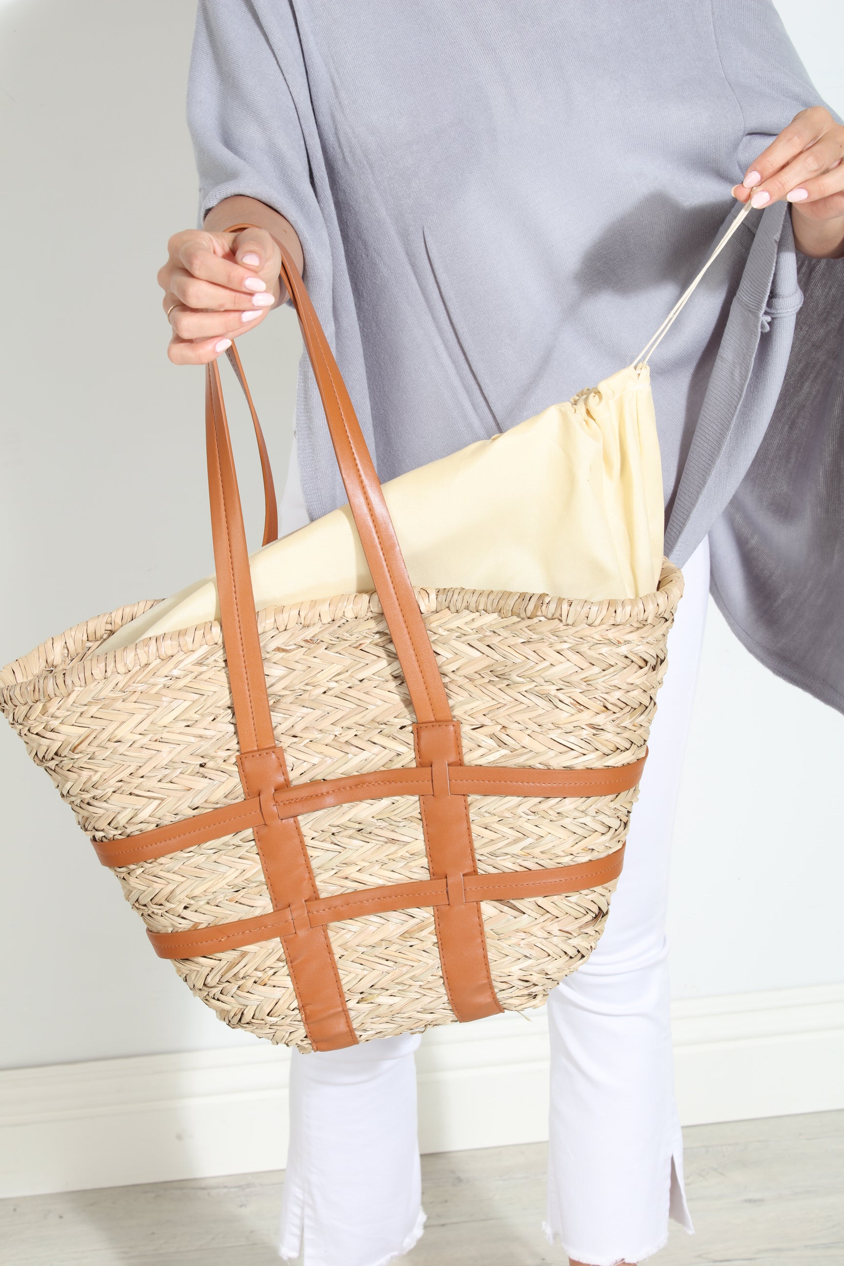 Willow Straw Tote