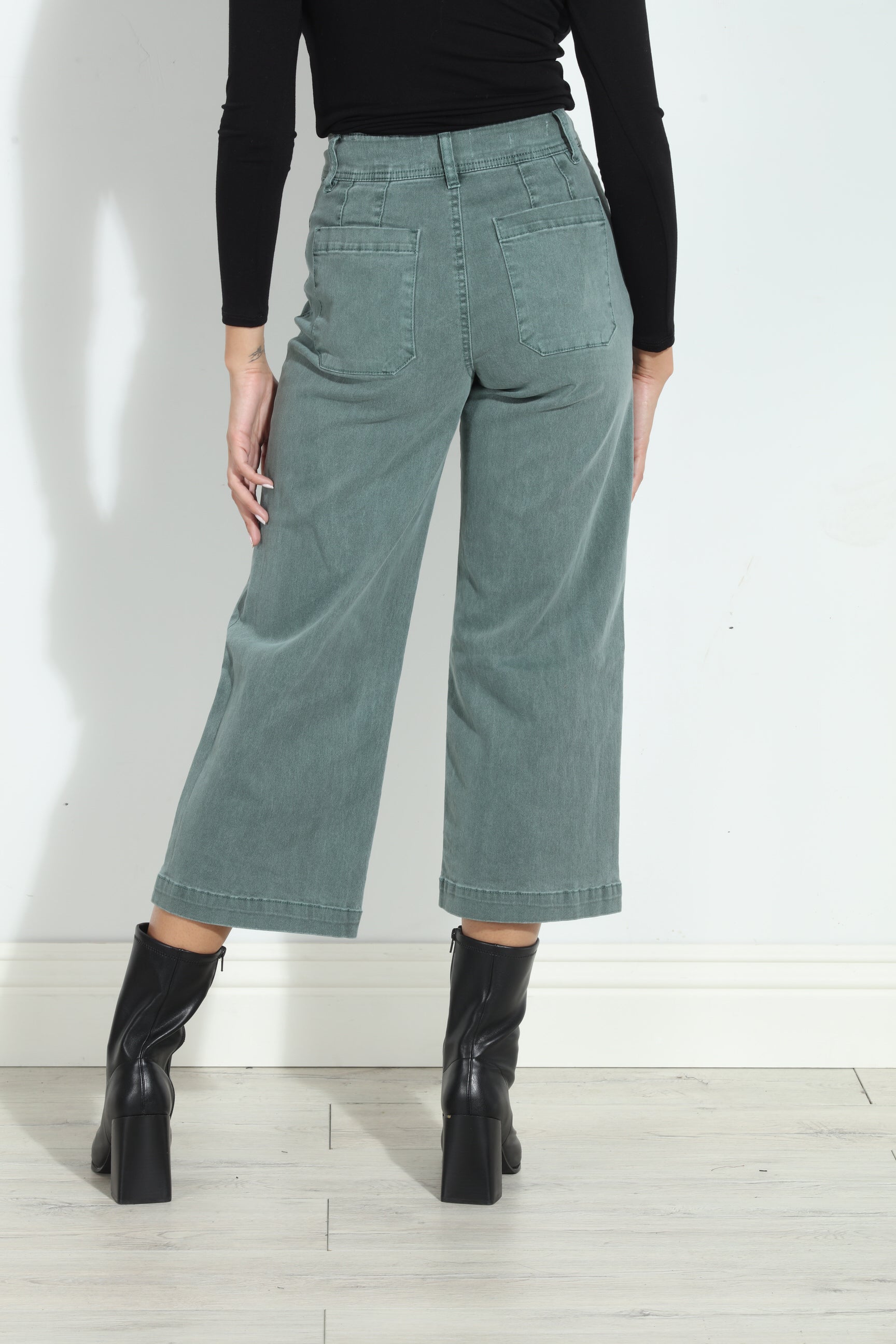 Unpublished Gemma Cropped  Pant- Seawater