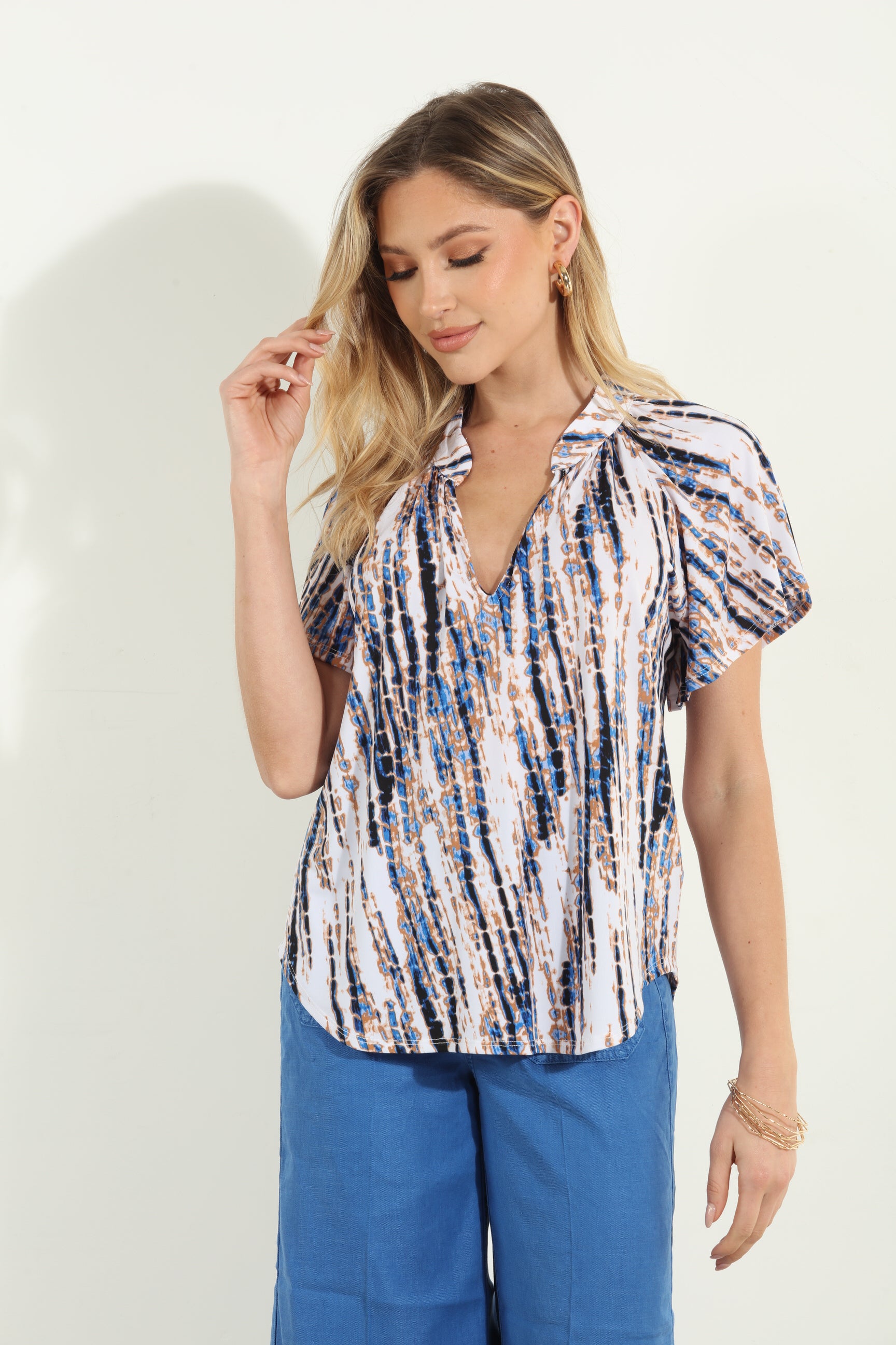 Reena Short Sleeve Stretch Split Neck Top