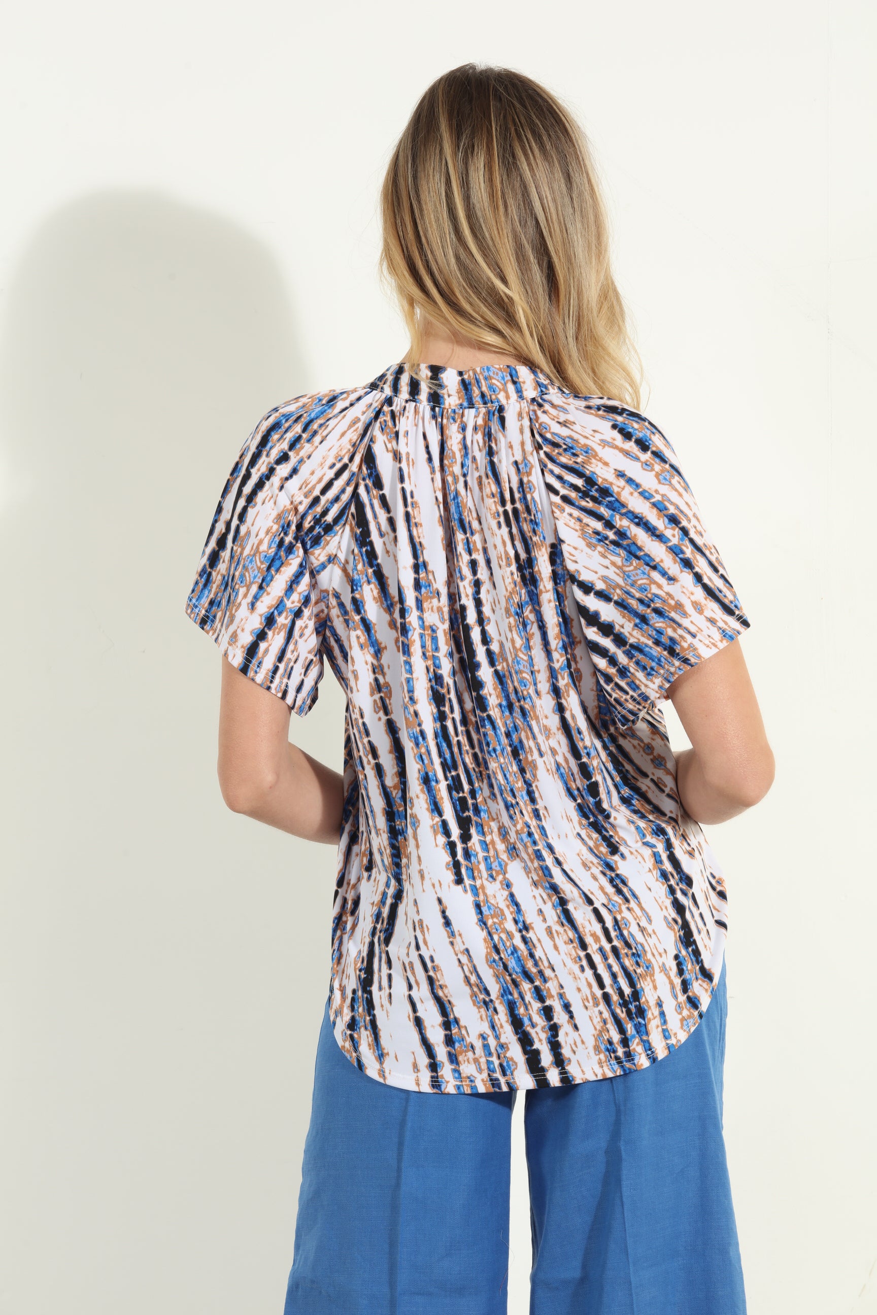 Reena Short Sleeve Stretch Split Neck Top