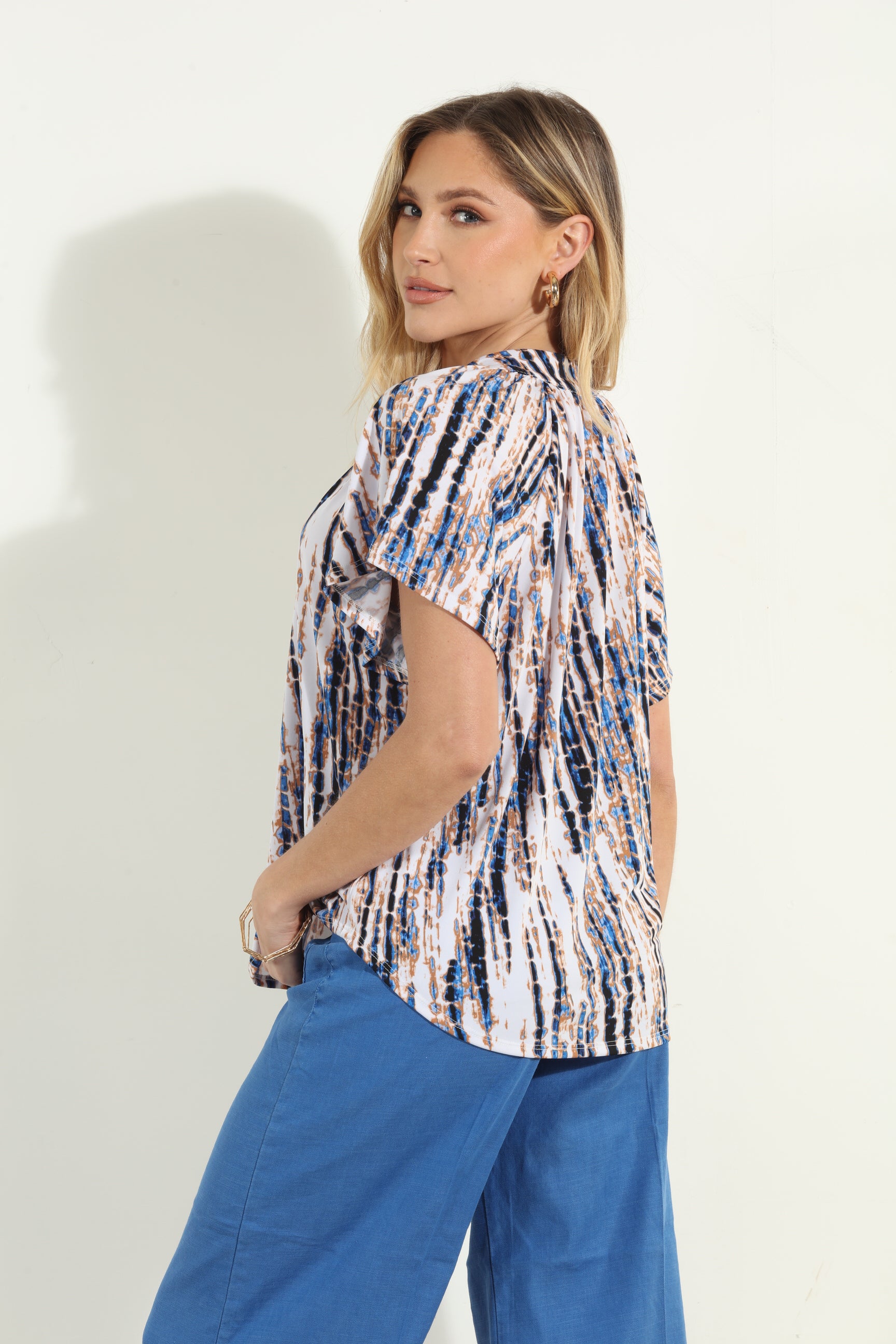 Reena Short Sleeve Stretch Split Neck Top
