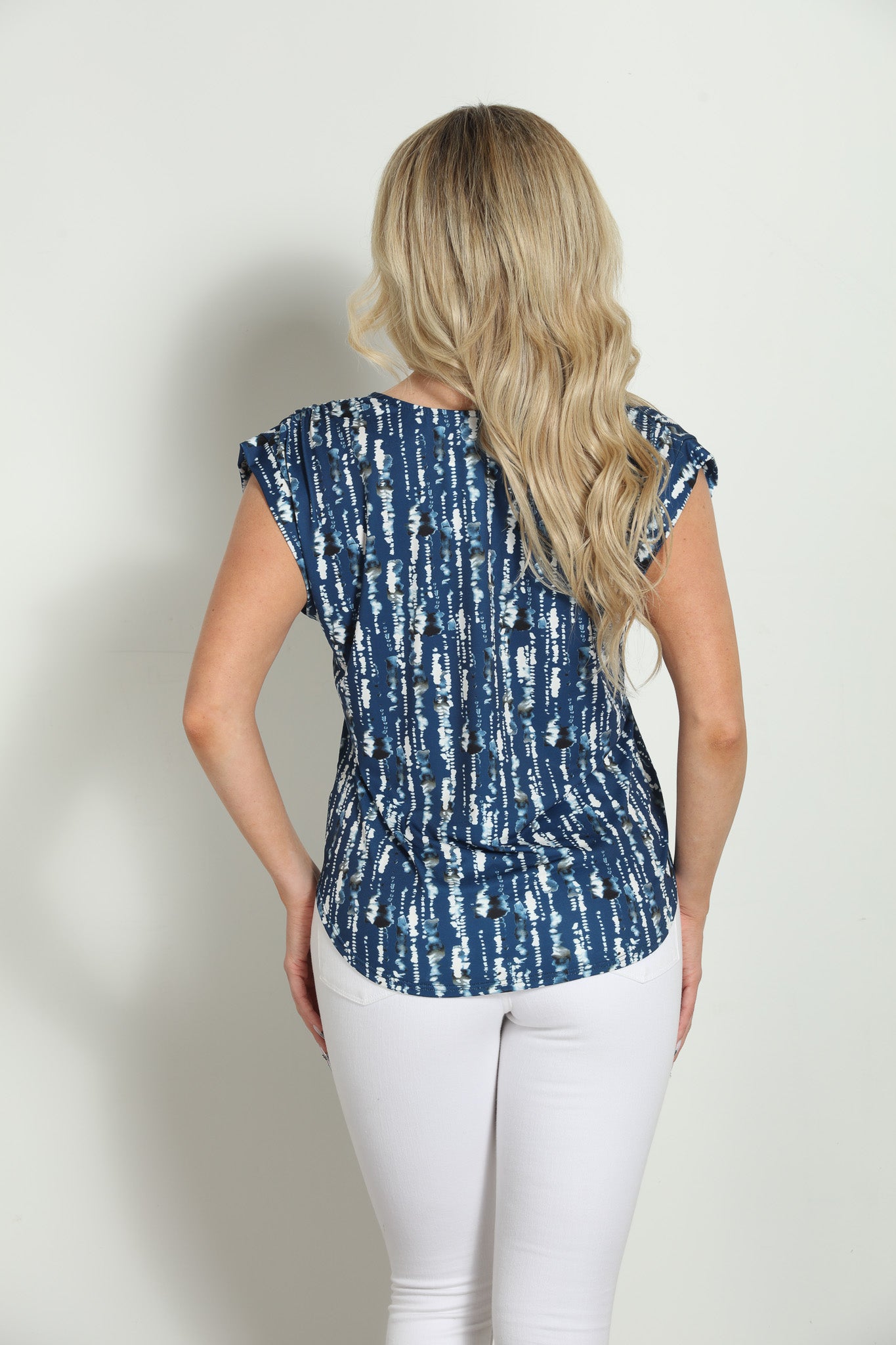Lyra Stretch Tee-FINAL SALE