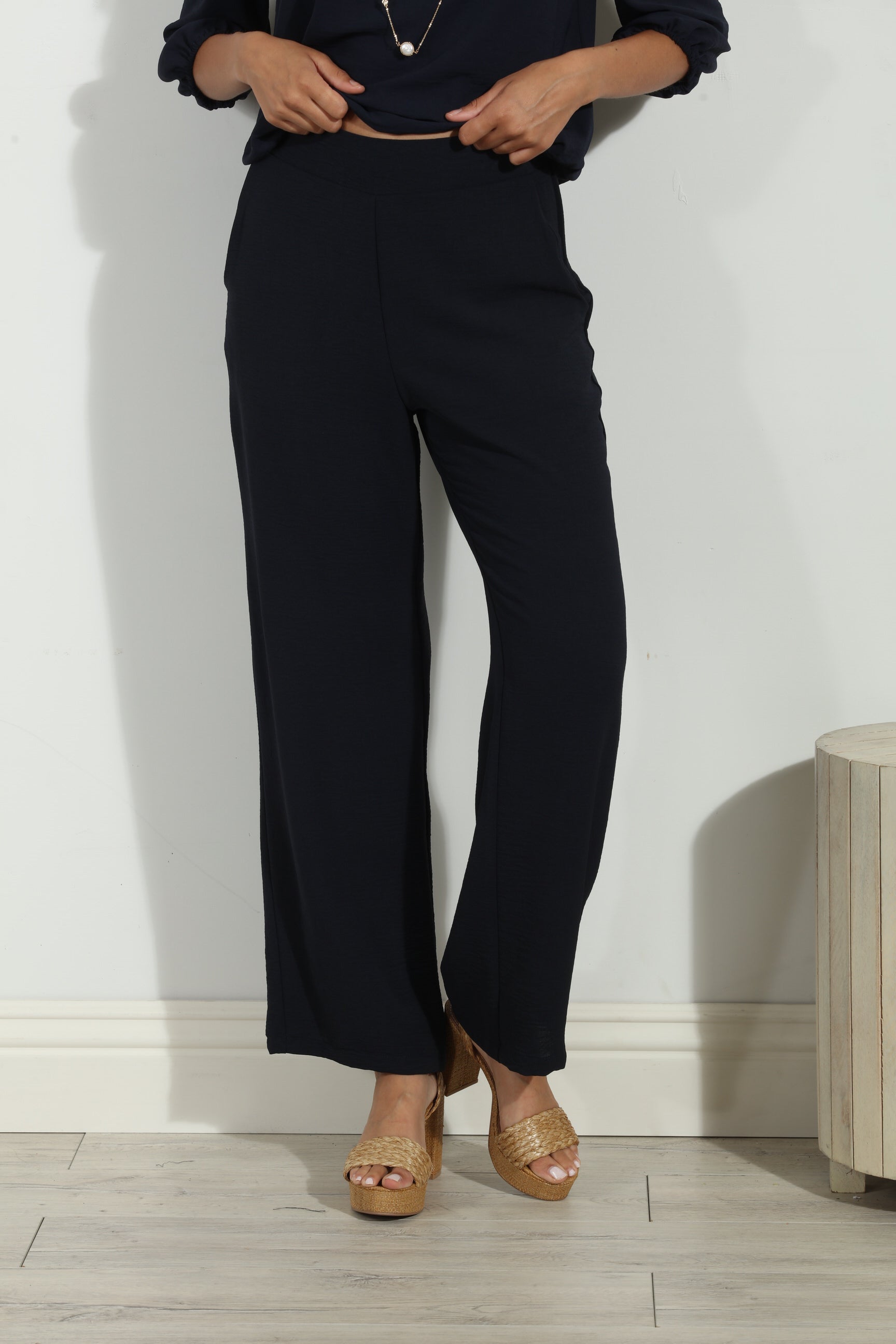 Navy Airflow Woven Pant