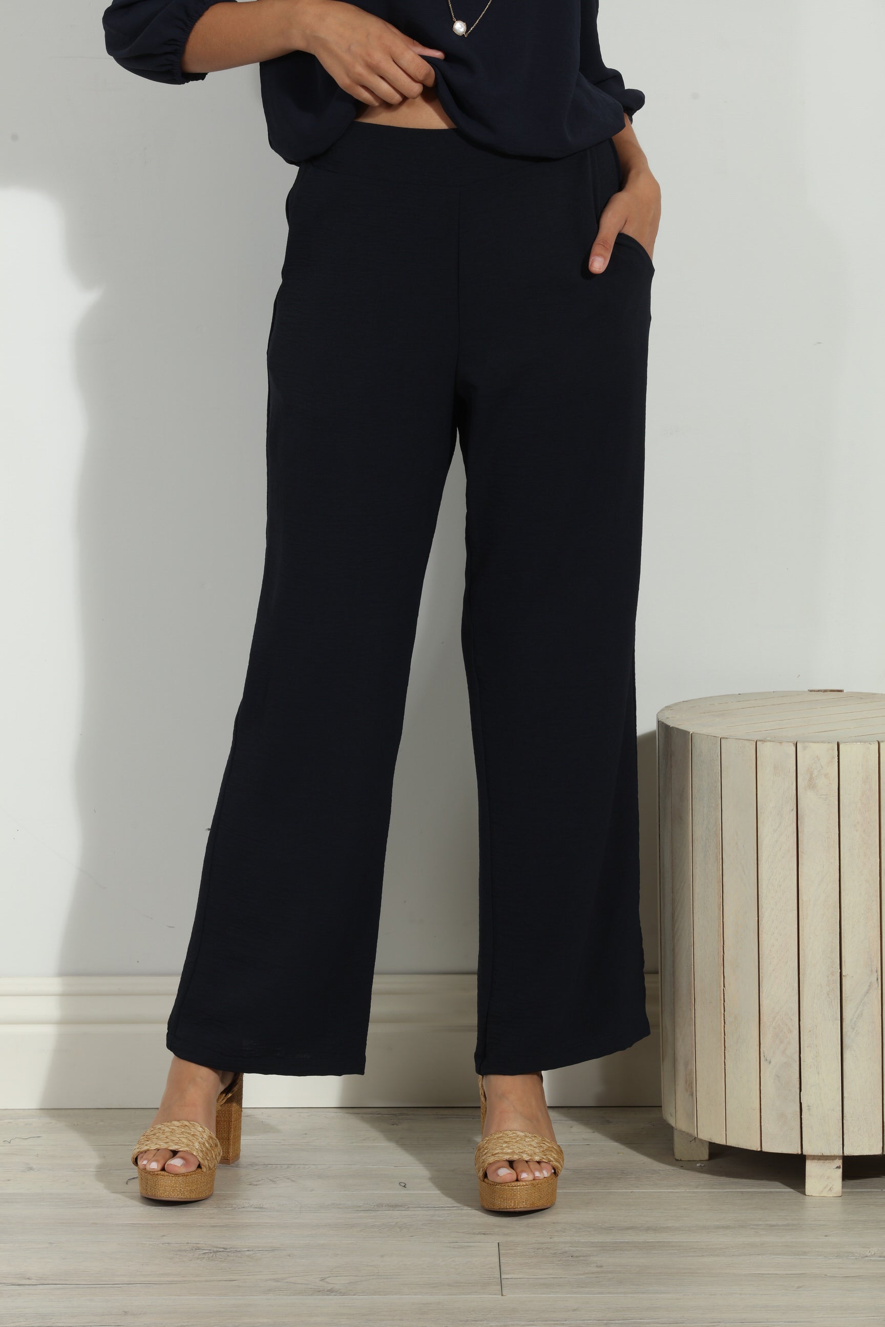 Navy Airflow Woven Pant