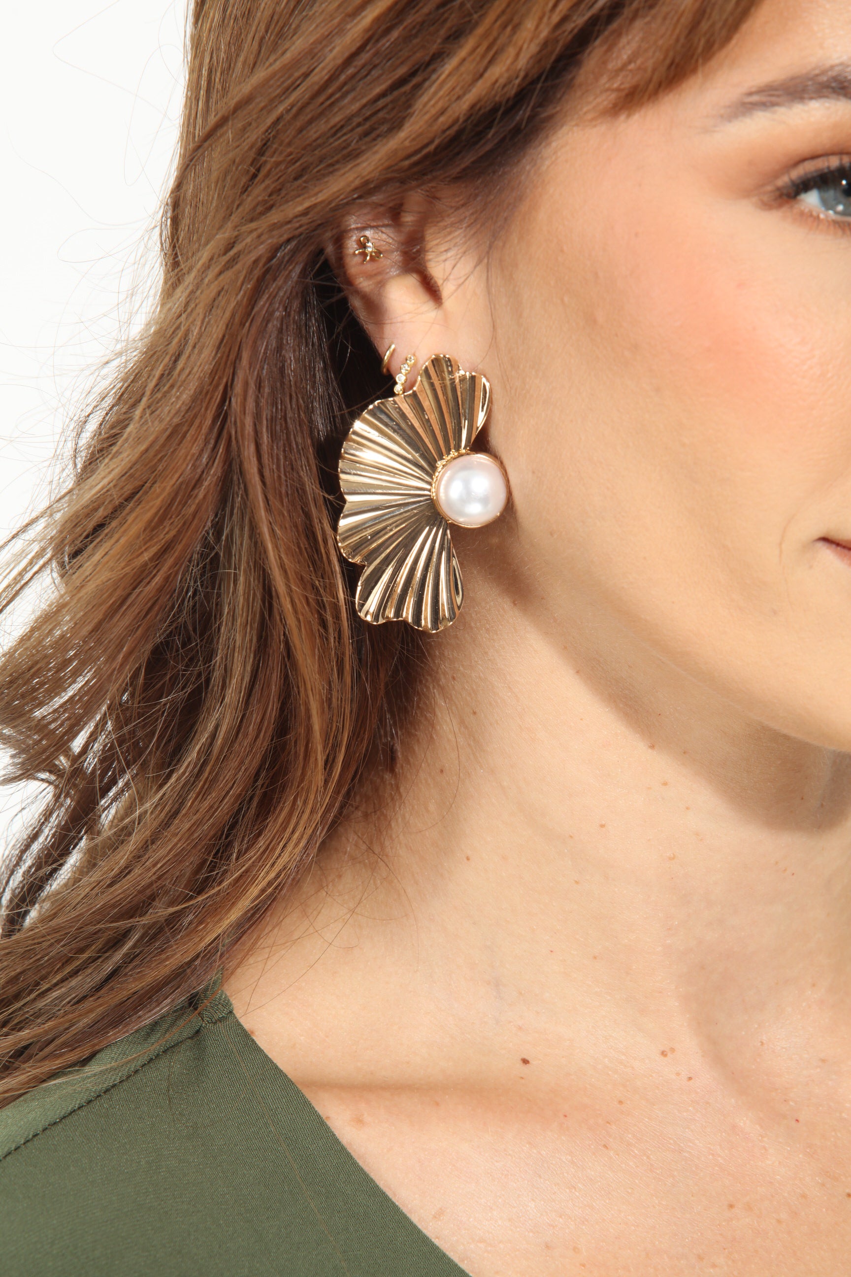 Golden Shell Pearl Earrings