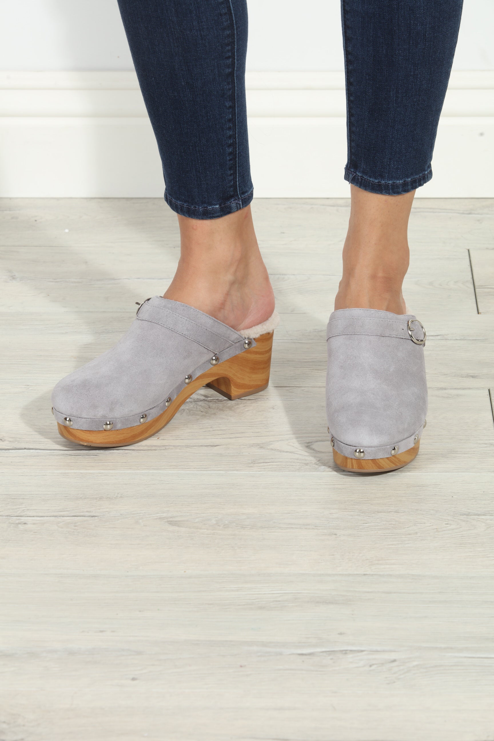 Chinese Laundry- Carlie Suede Clog- Grey