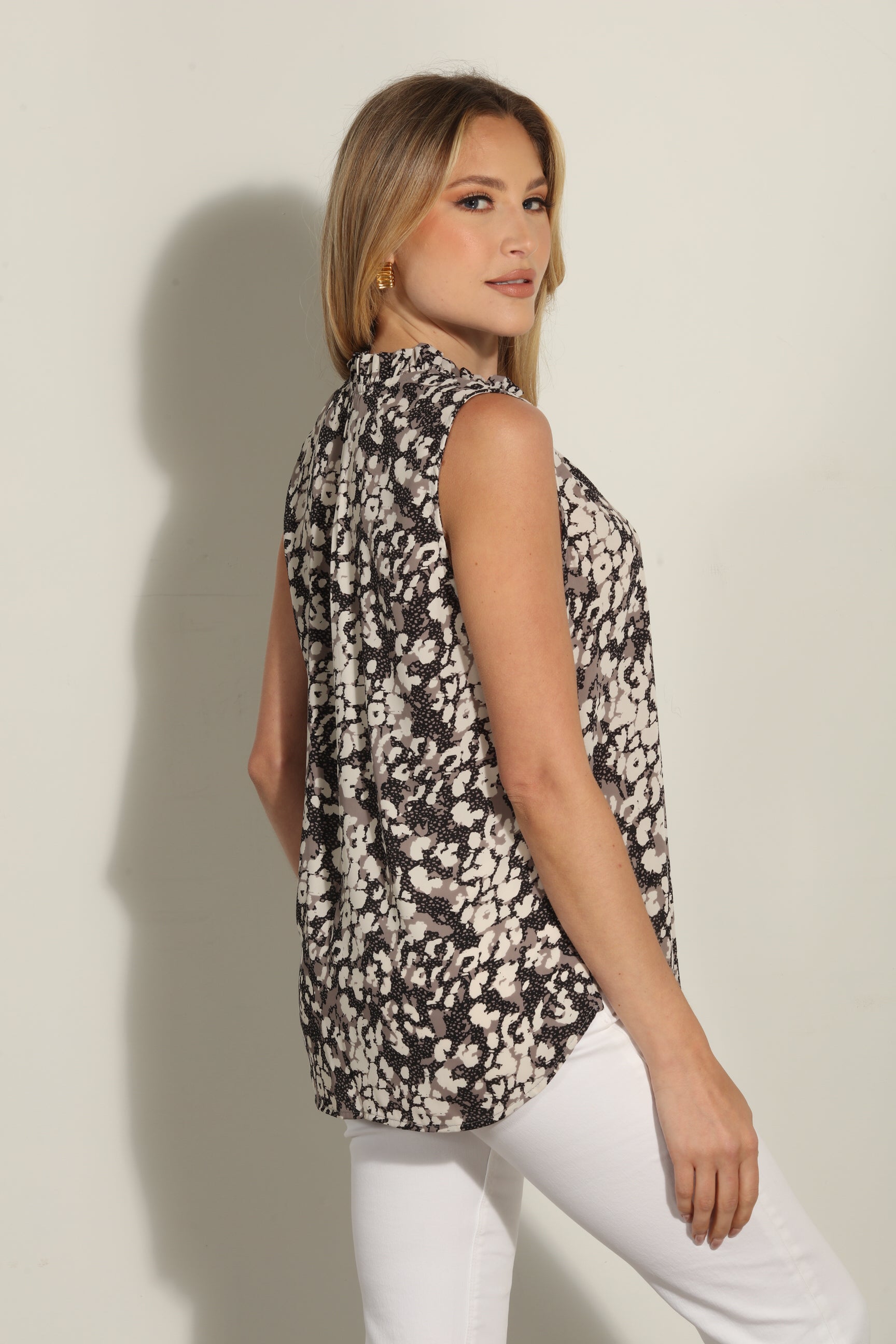 Ariana Pleated Neck Sleeveless Blouse