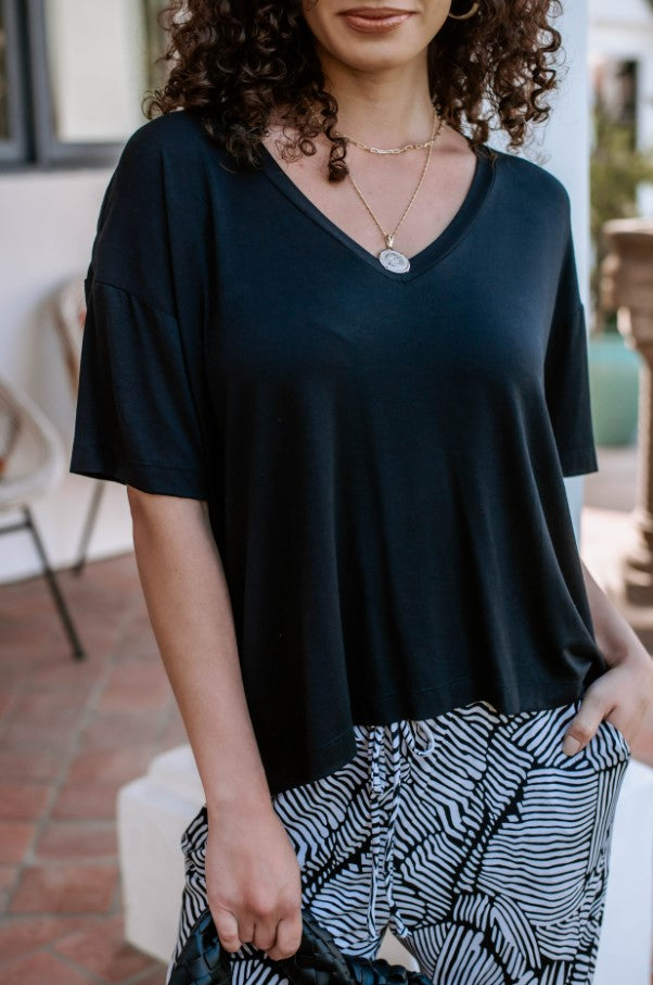 Black Boxy Crop Tee