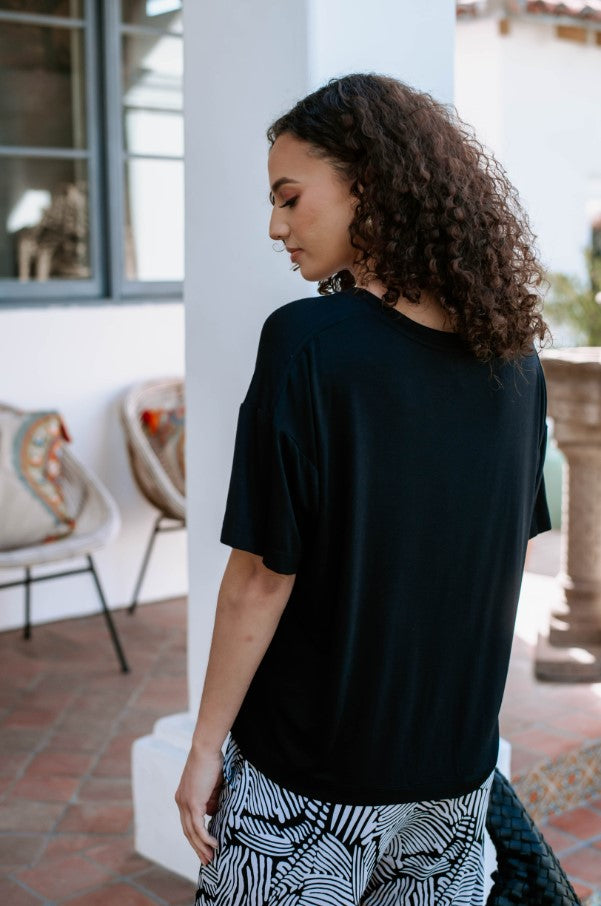 Black Boxy Crop Tee