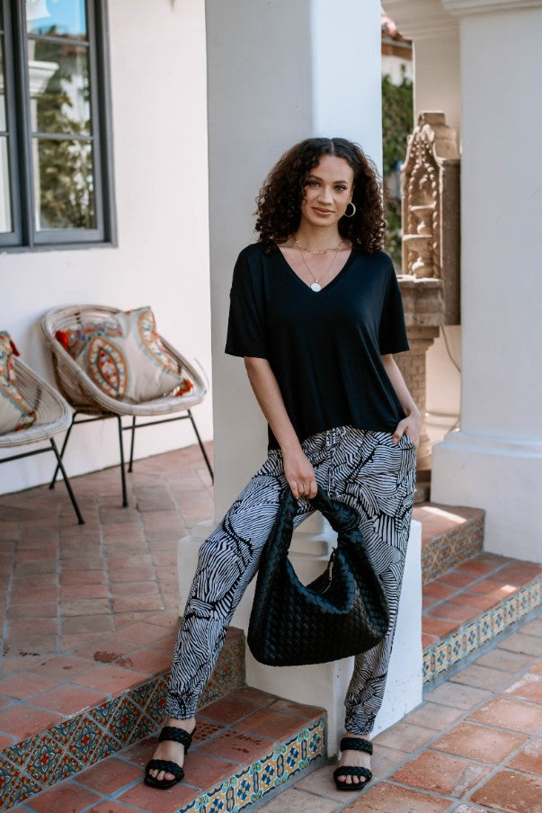 Black Boxy Crop Tee