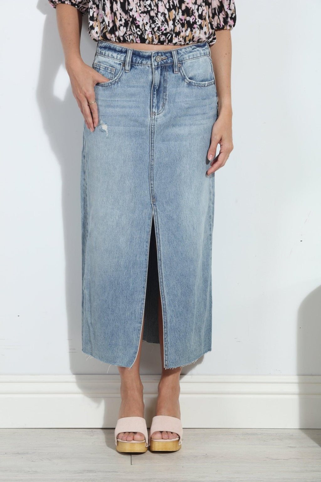 Hidden Peyton Denim Midi Skirt -Light Wash
