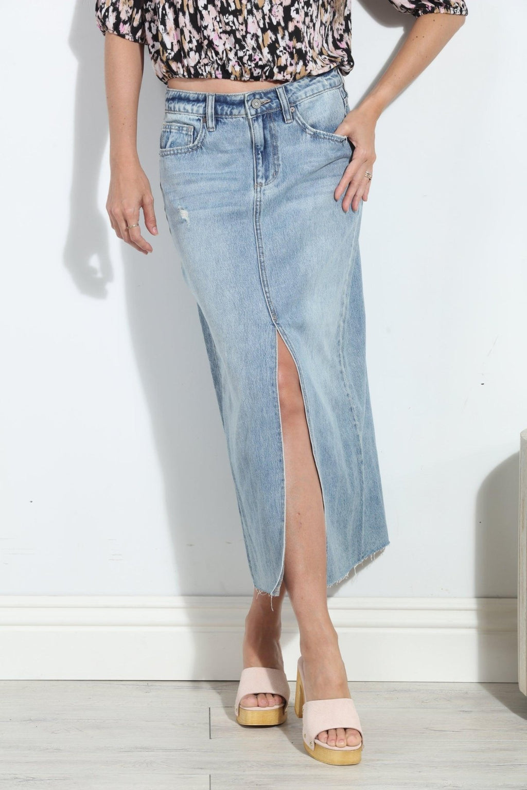 Hidden Peyton Denim Midi Skirt -Light Wash