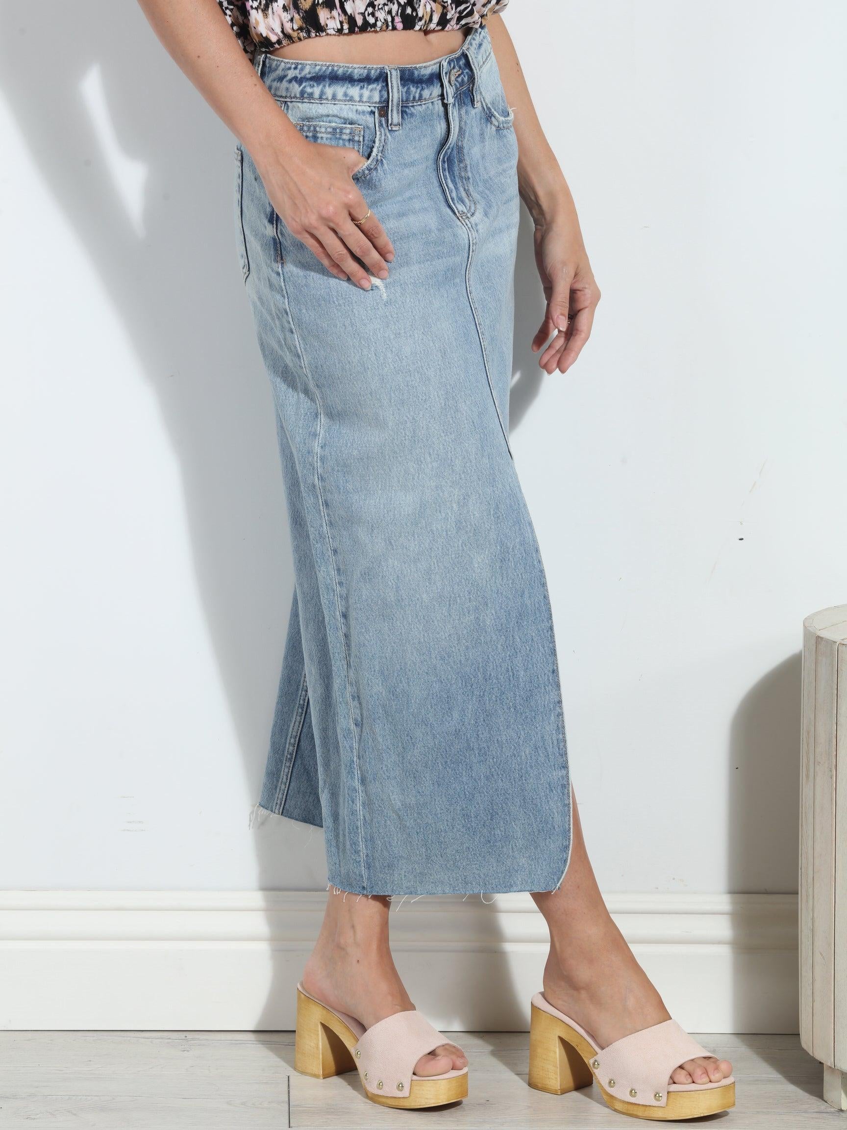 Hidden Peyton Denim Midi Skirt -Light Wash