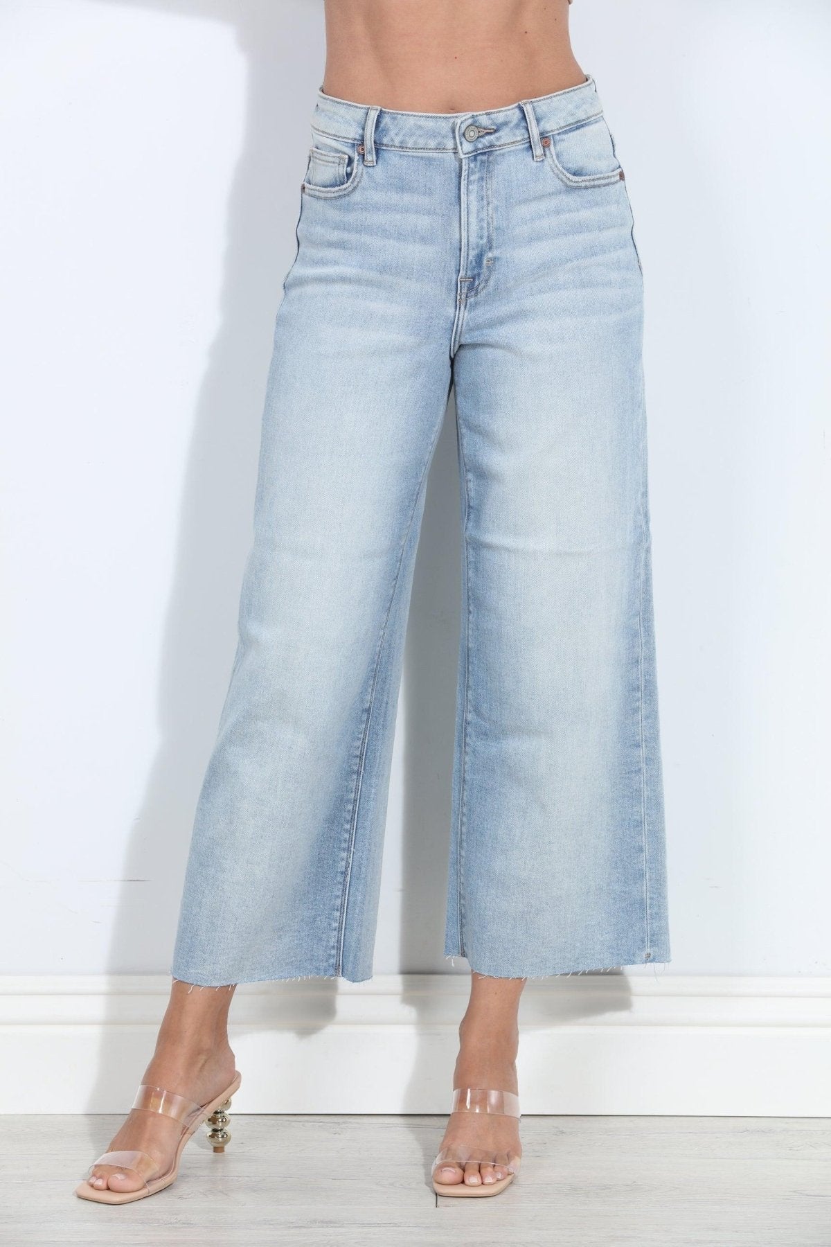 Hidden Jeans Nori High Rise Cropped Wide Leg- Light Wash