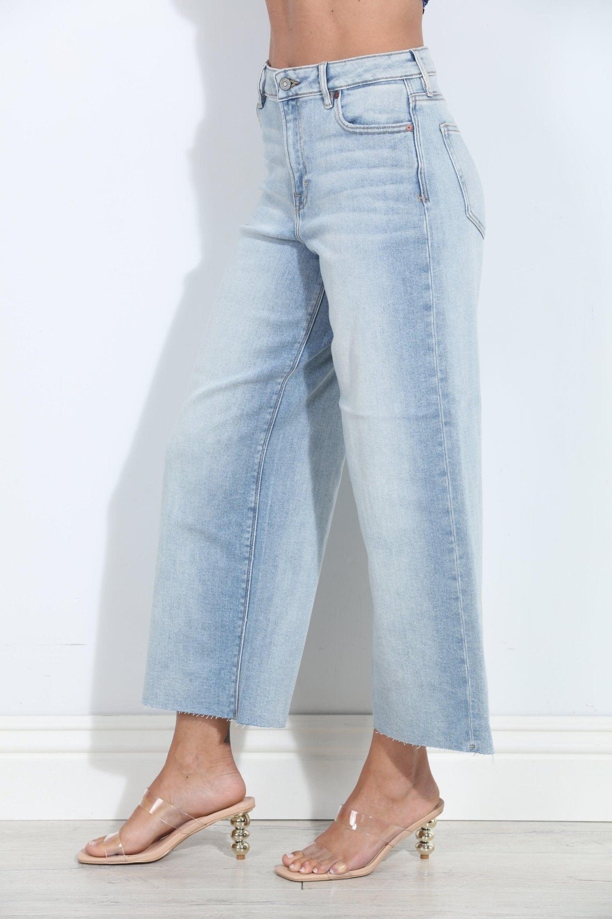 Hidden Jeans Nori High Rise Cropped Wide Leg- Light Wash