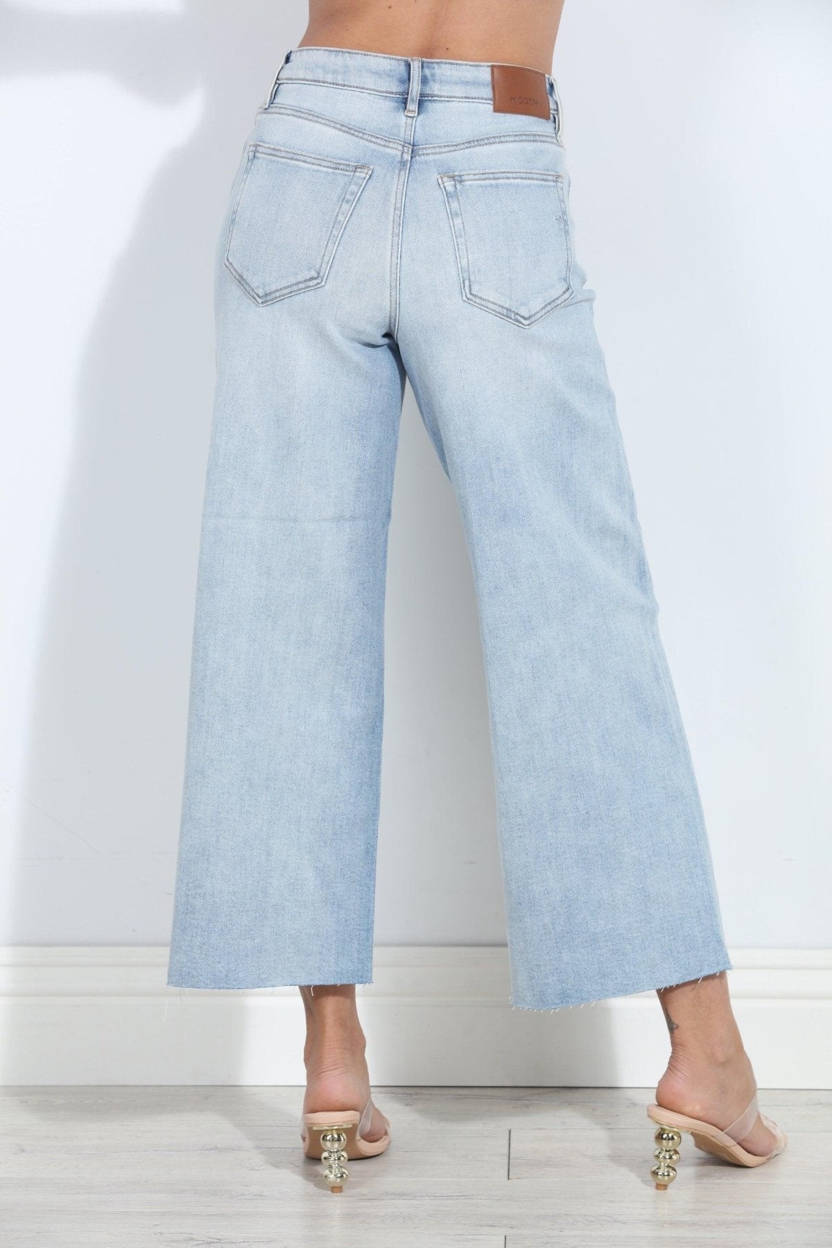 Hidden Jeans Nori High Rise Cropped Wide Leg- Light Wash
