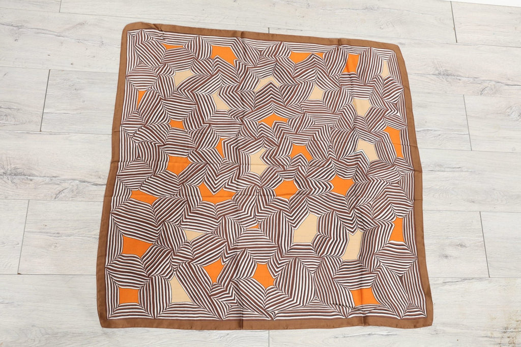 Geo Print Silky Scarf