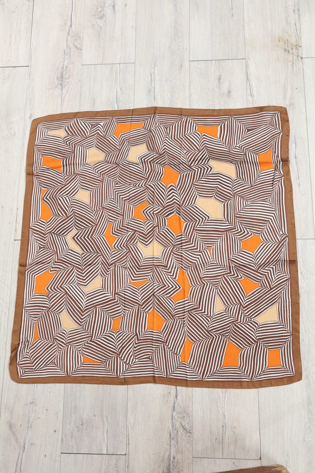 Geo Print Silky Scarf