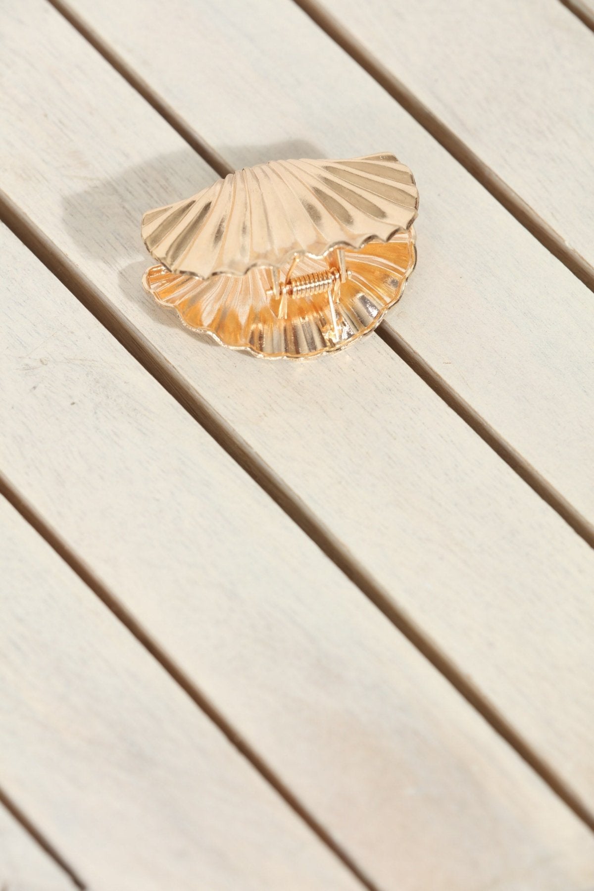 Gold Shell Hair Clip