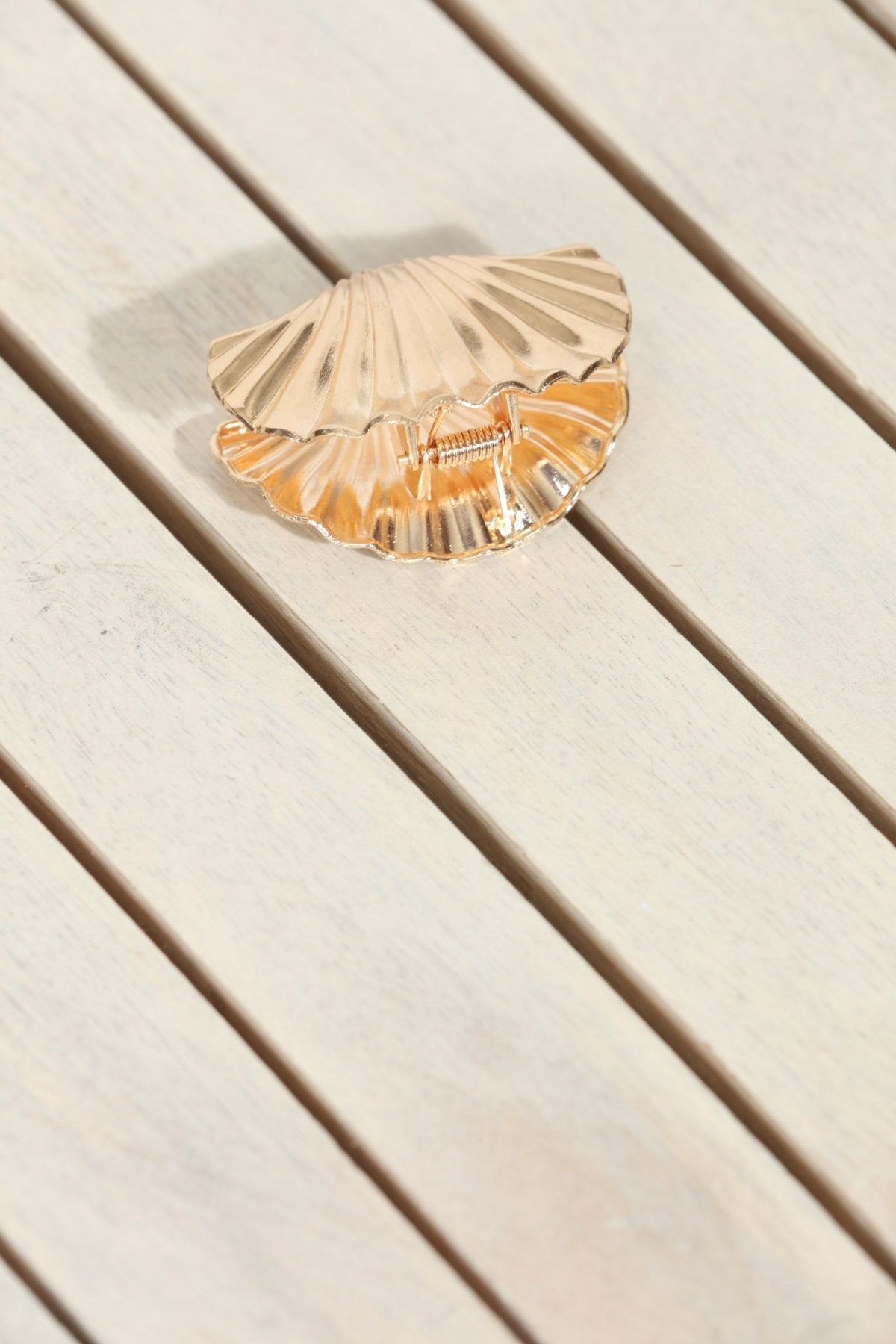 Gold Shell Hair Clip