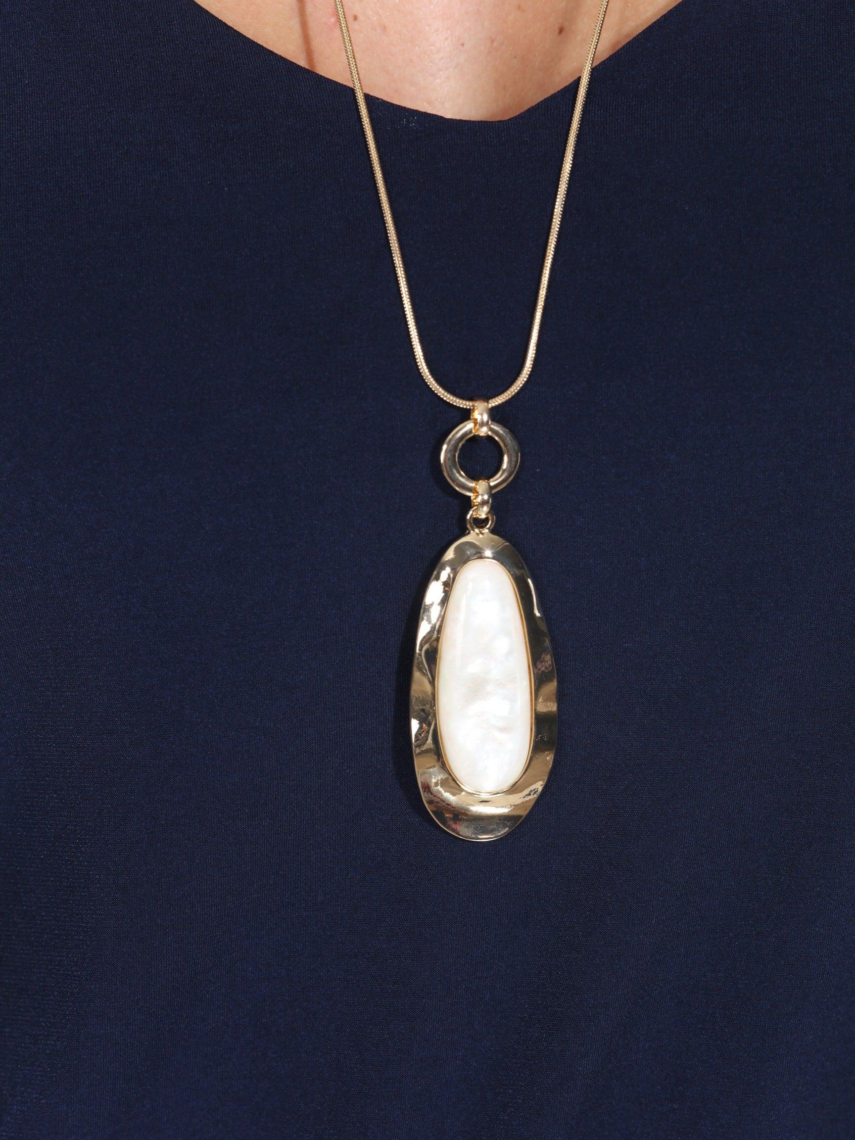 Gold and Pearlescent Pendant Necklace