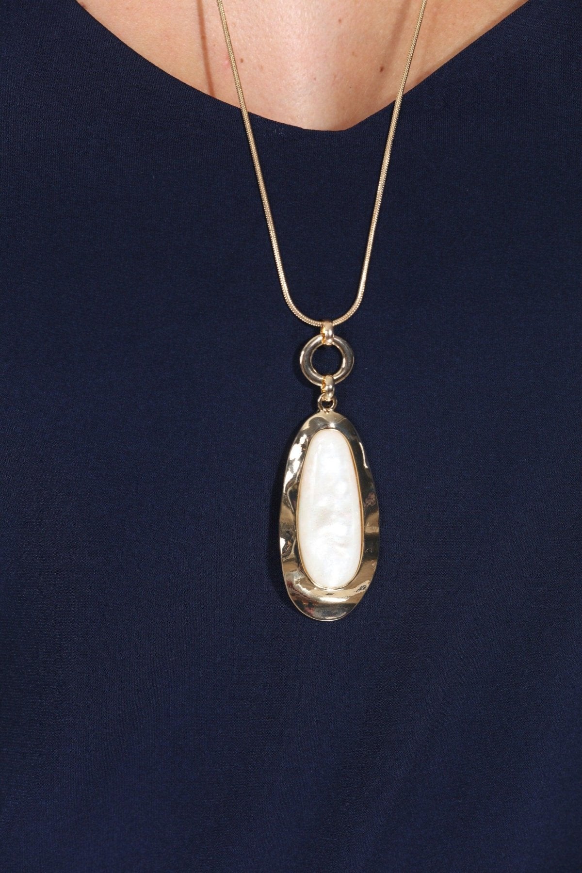 Gold and Pearlescent Pendant Necklace