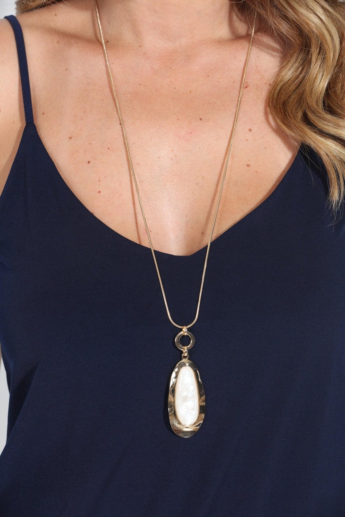 Gold and Pearlescent Pendant Necklace