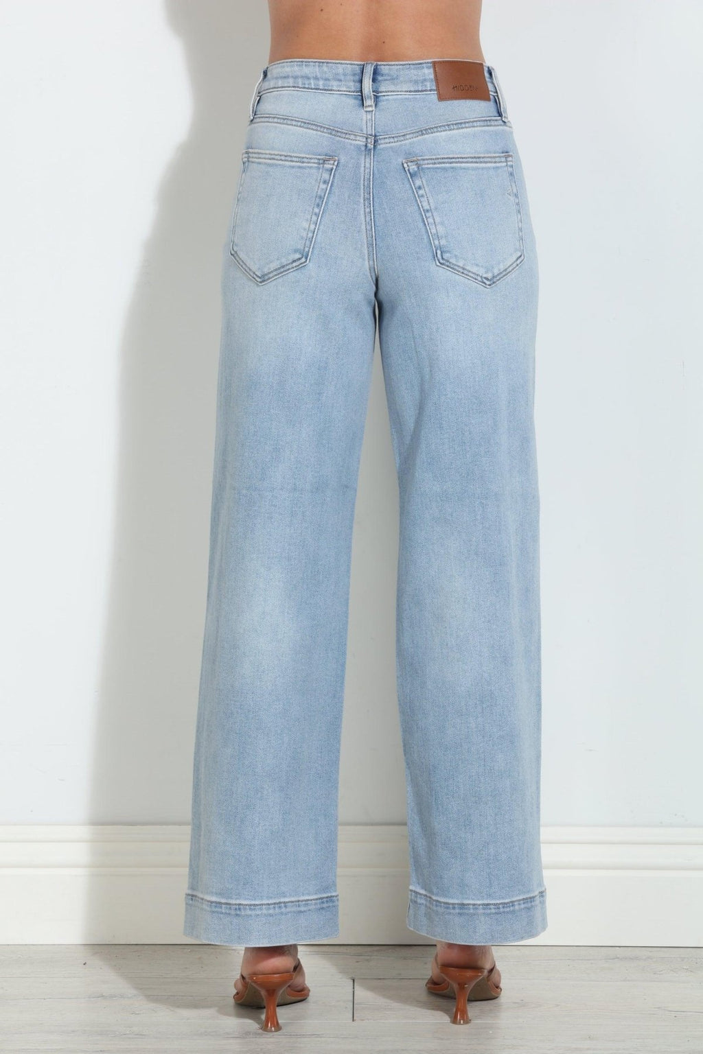 Hidden Jeans Nori Front Pocket Stretch Wide Leg- Light Wash