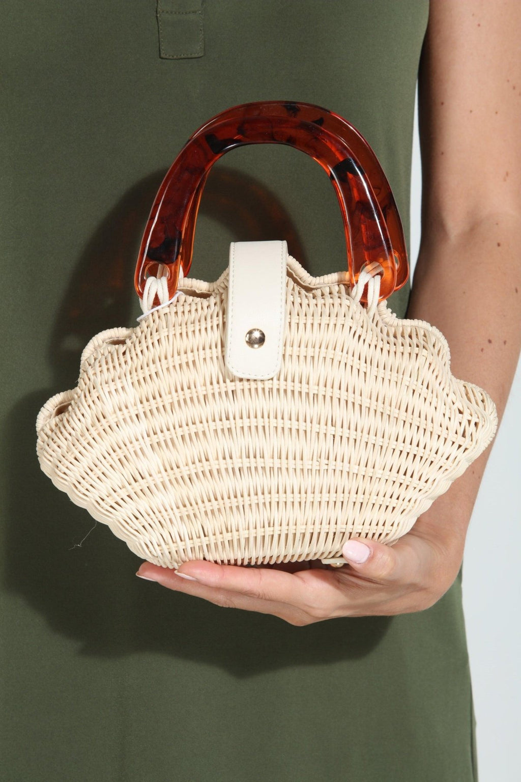 Cove Shell Handbag