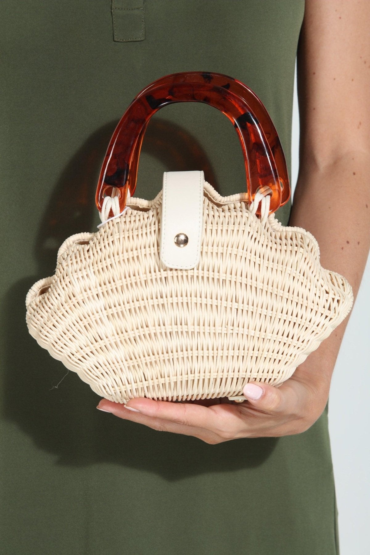 Cove Shell Handbag