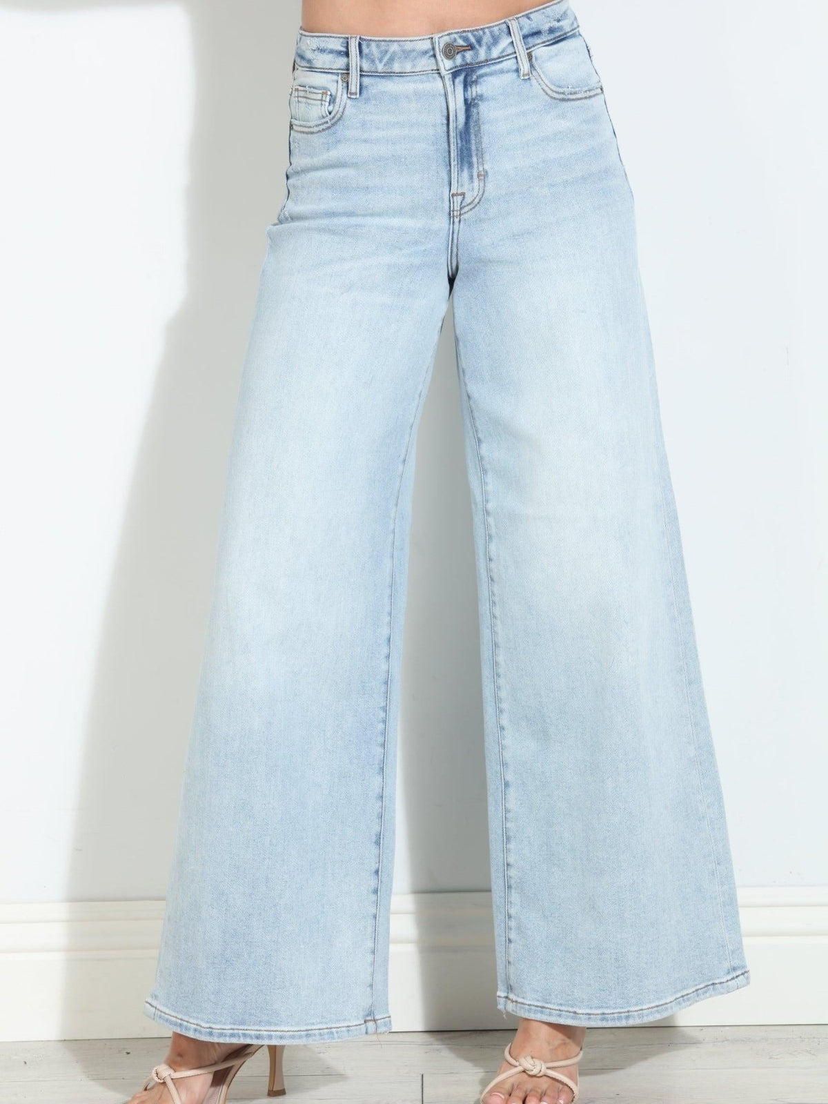 Hidden Jeans Nori High Rise Super Wide Leg- Light Wash