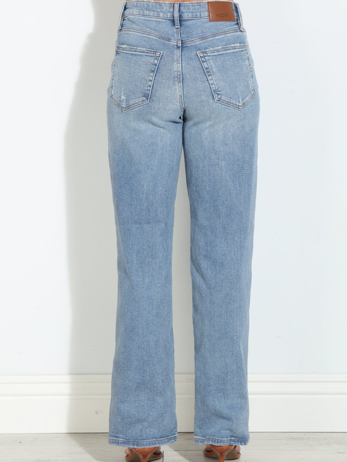 Hidden Jeans Logan Grinded Stretch Dad Jean- Medium Wash