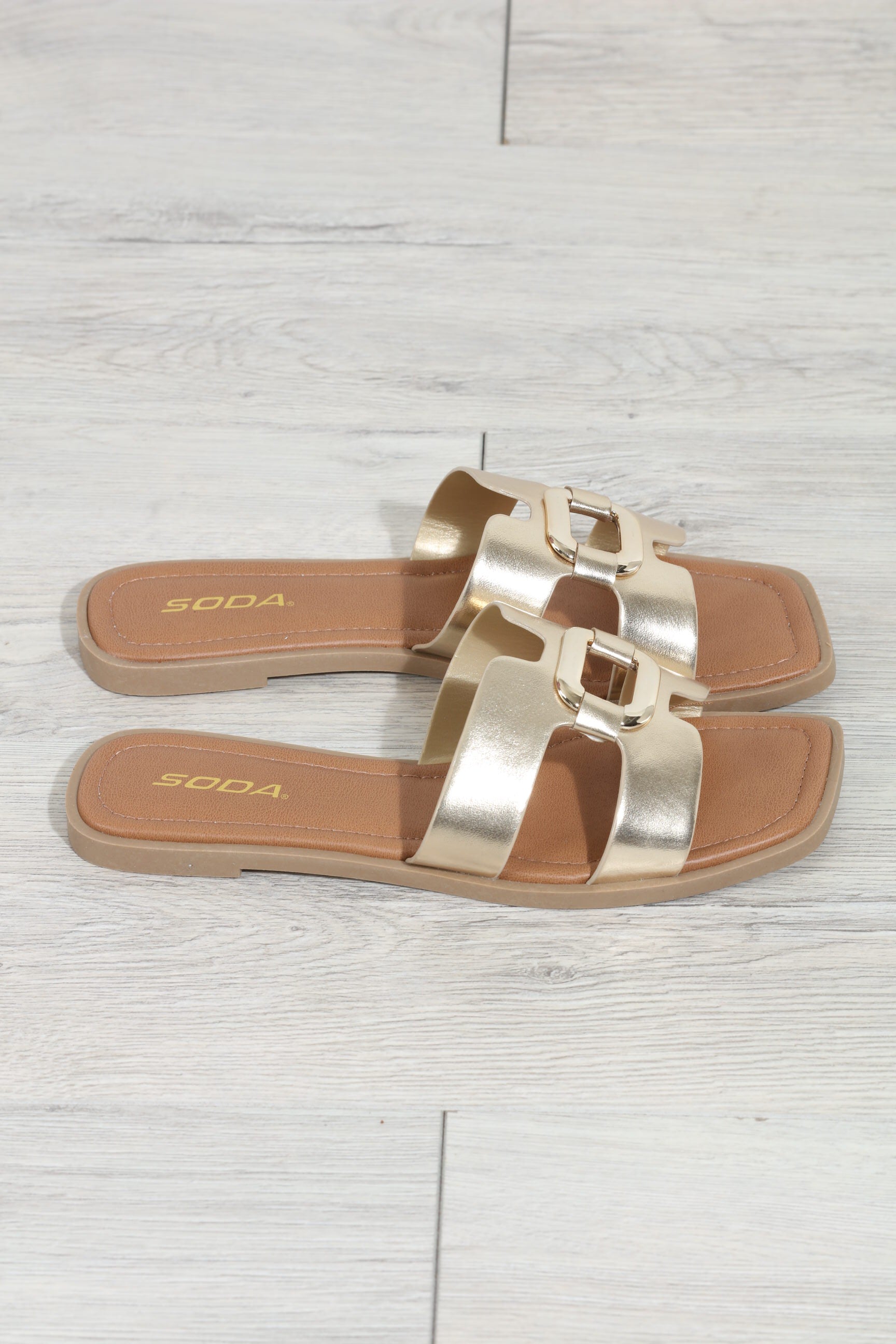 Feng Gold Buckle Sandal