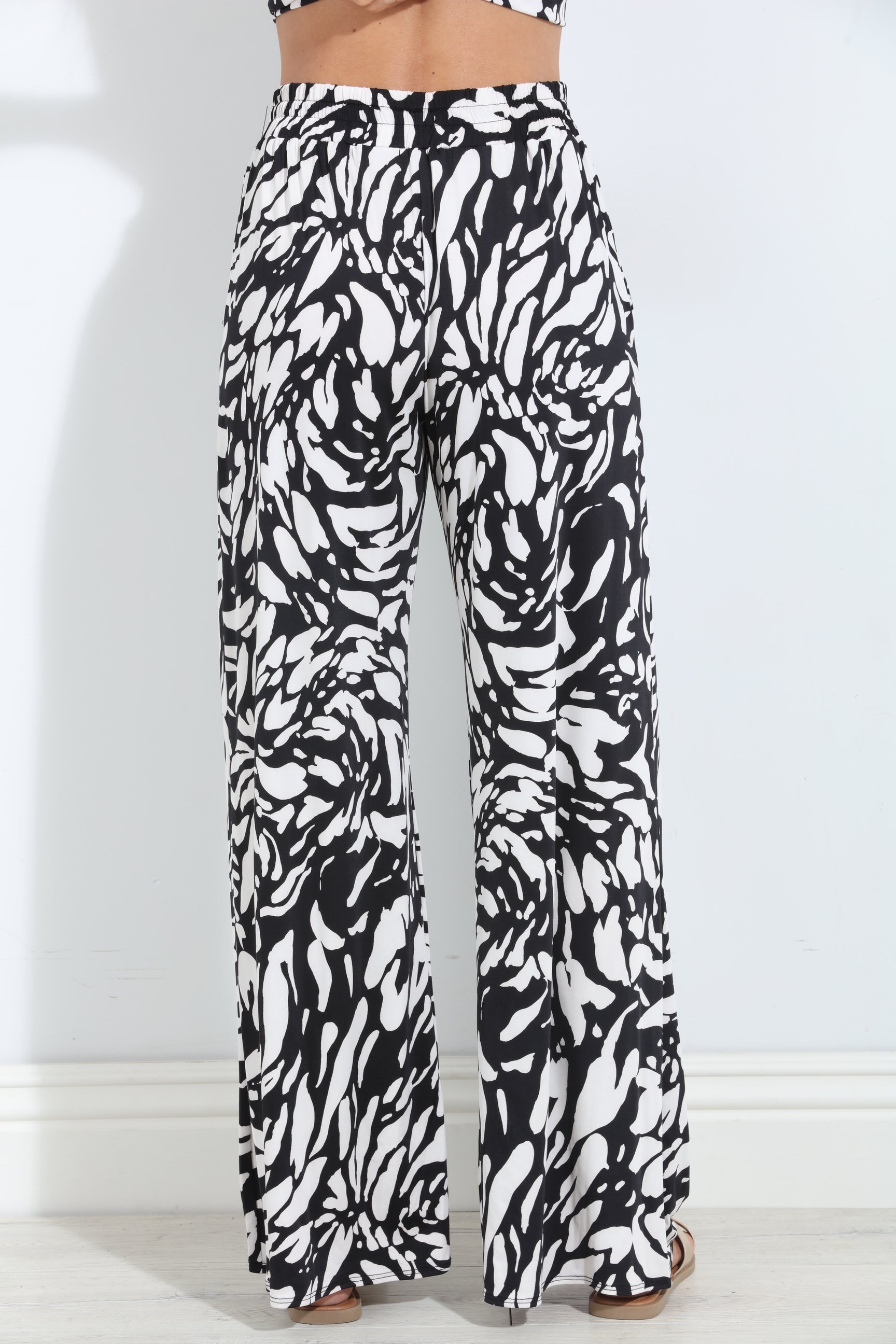 Dalma Drawstring Wide Leg Pant