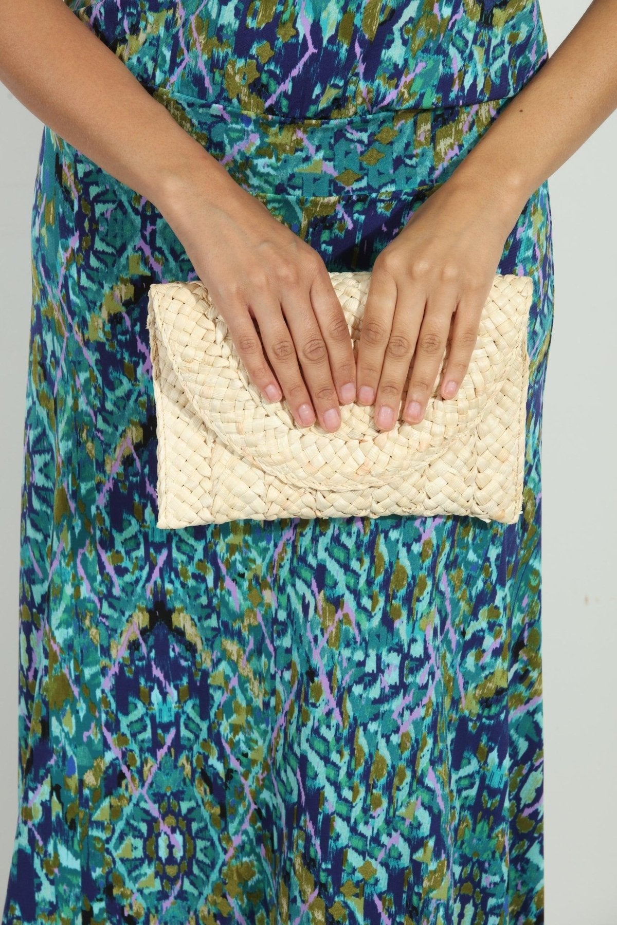 Light Natural Raffia Clutch