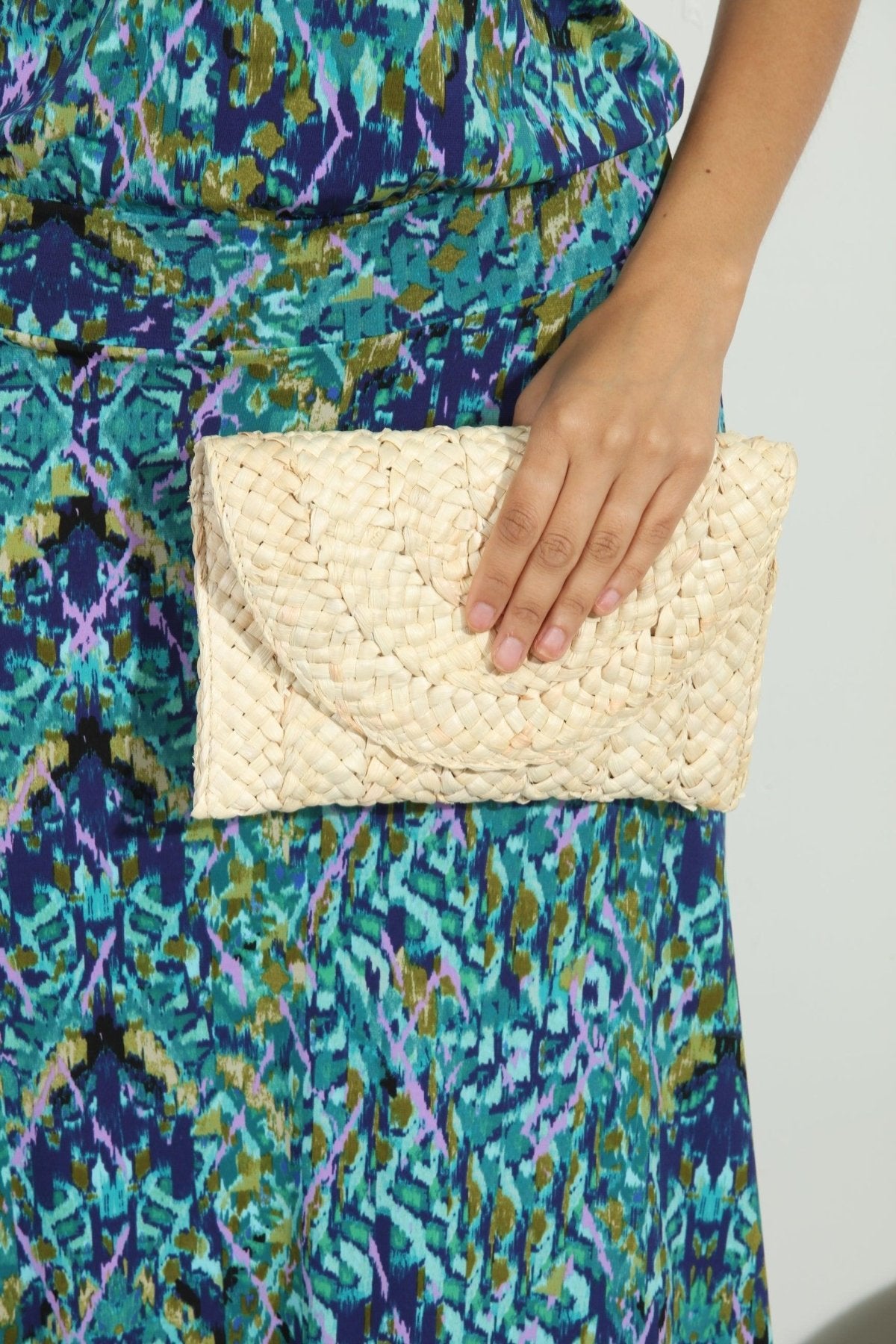 Light Natural Raffia Clutch
