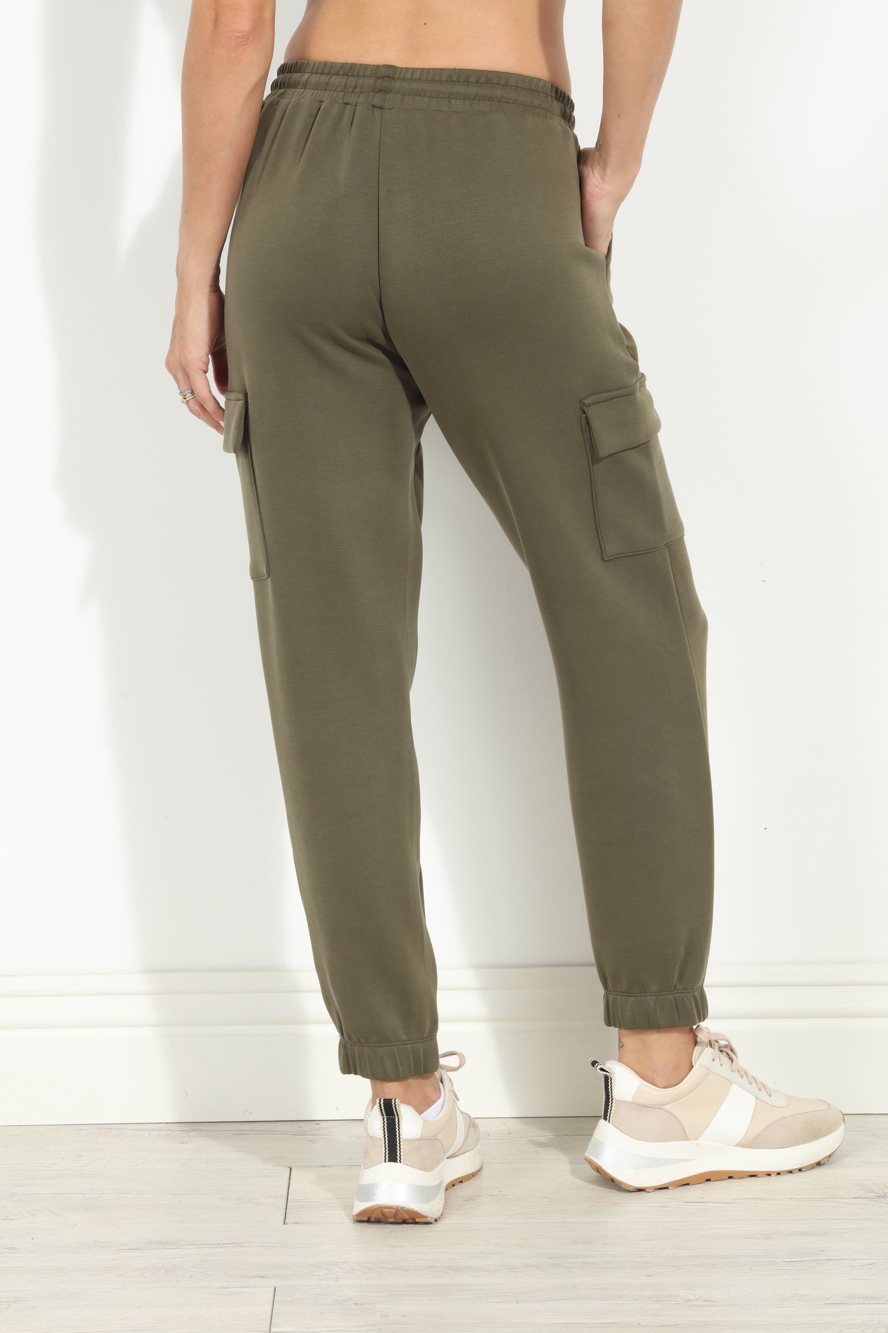 The Off-Duty Set-Olive-BEST SELLER