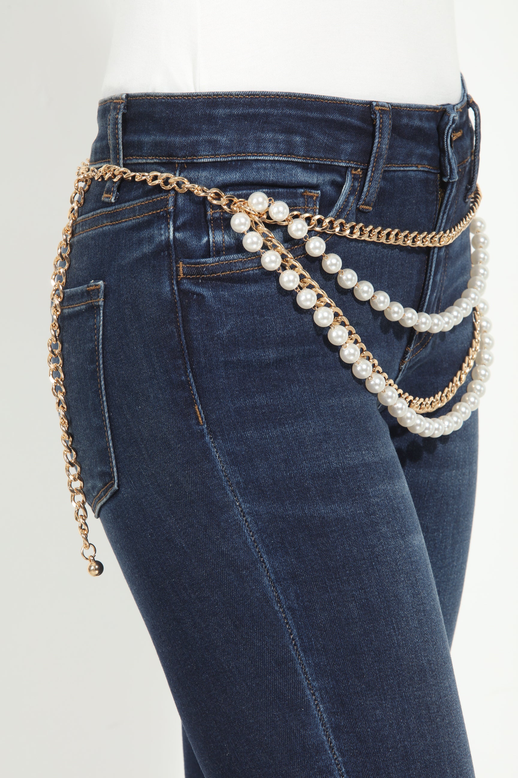 The Pearl Luxe Layered Chain Belt