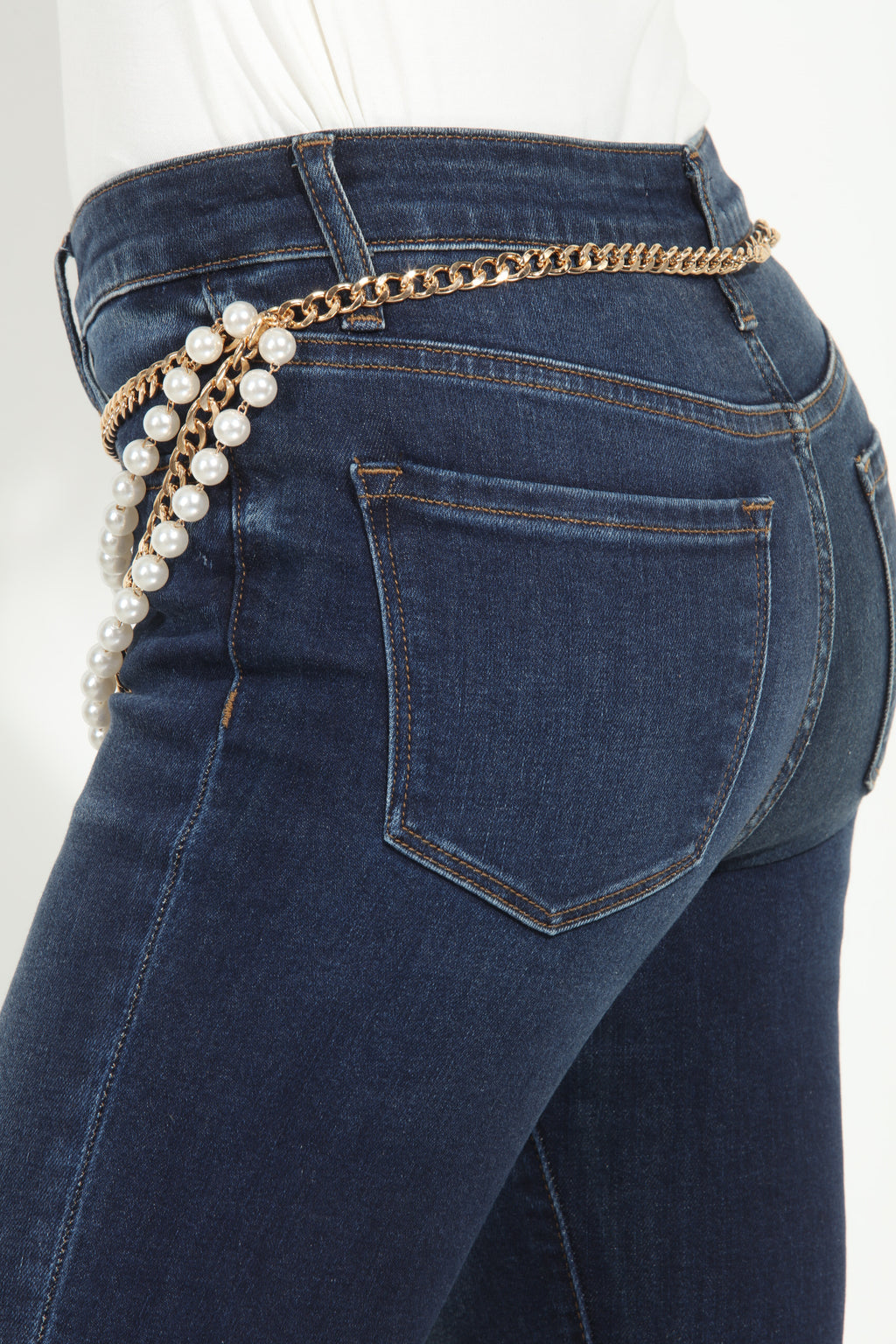 The Pearl Luxe Layered Chain Belt