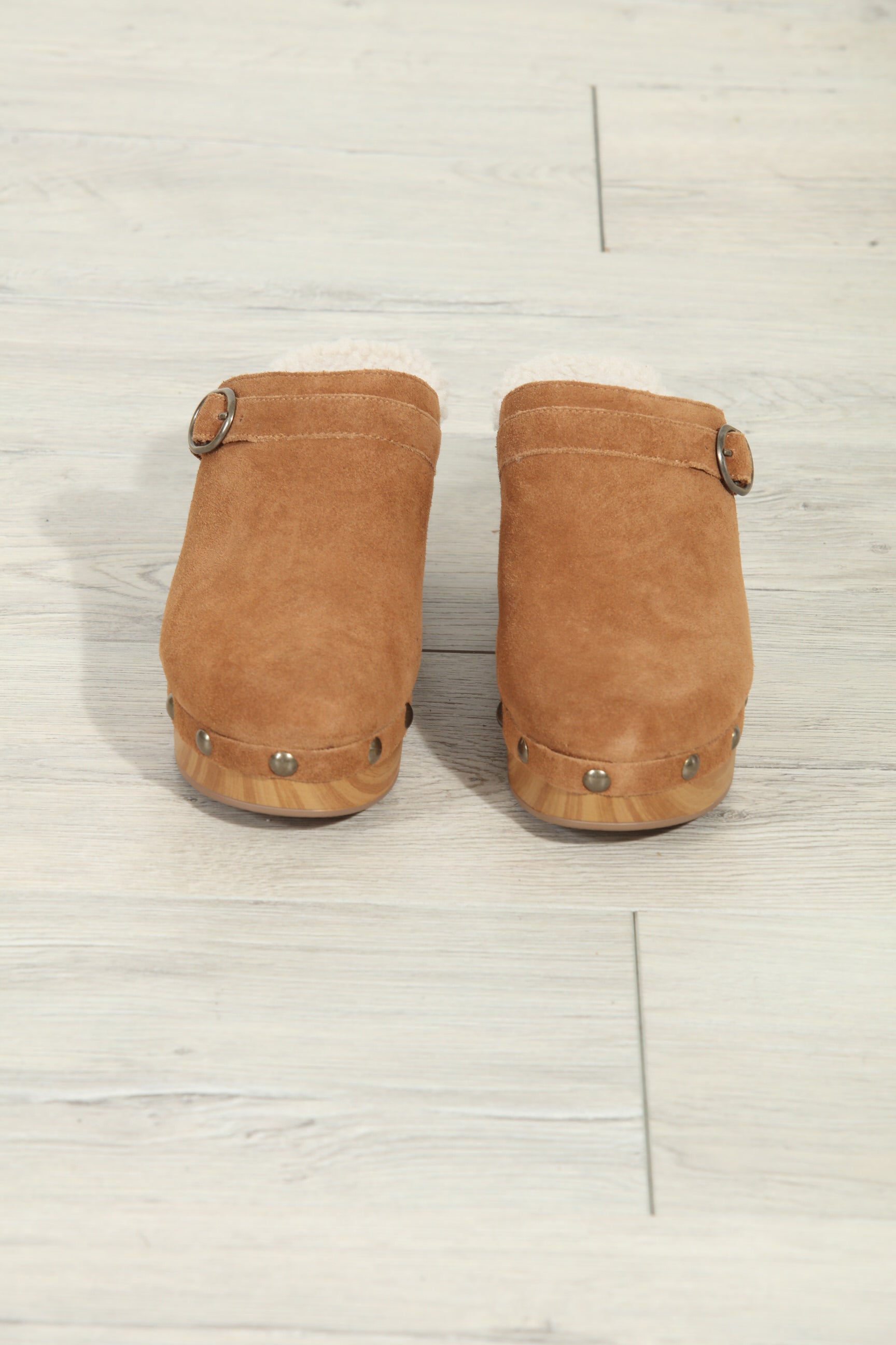 Chinese Laundry- Carlie Suede Clog- Brown