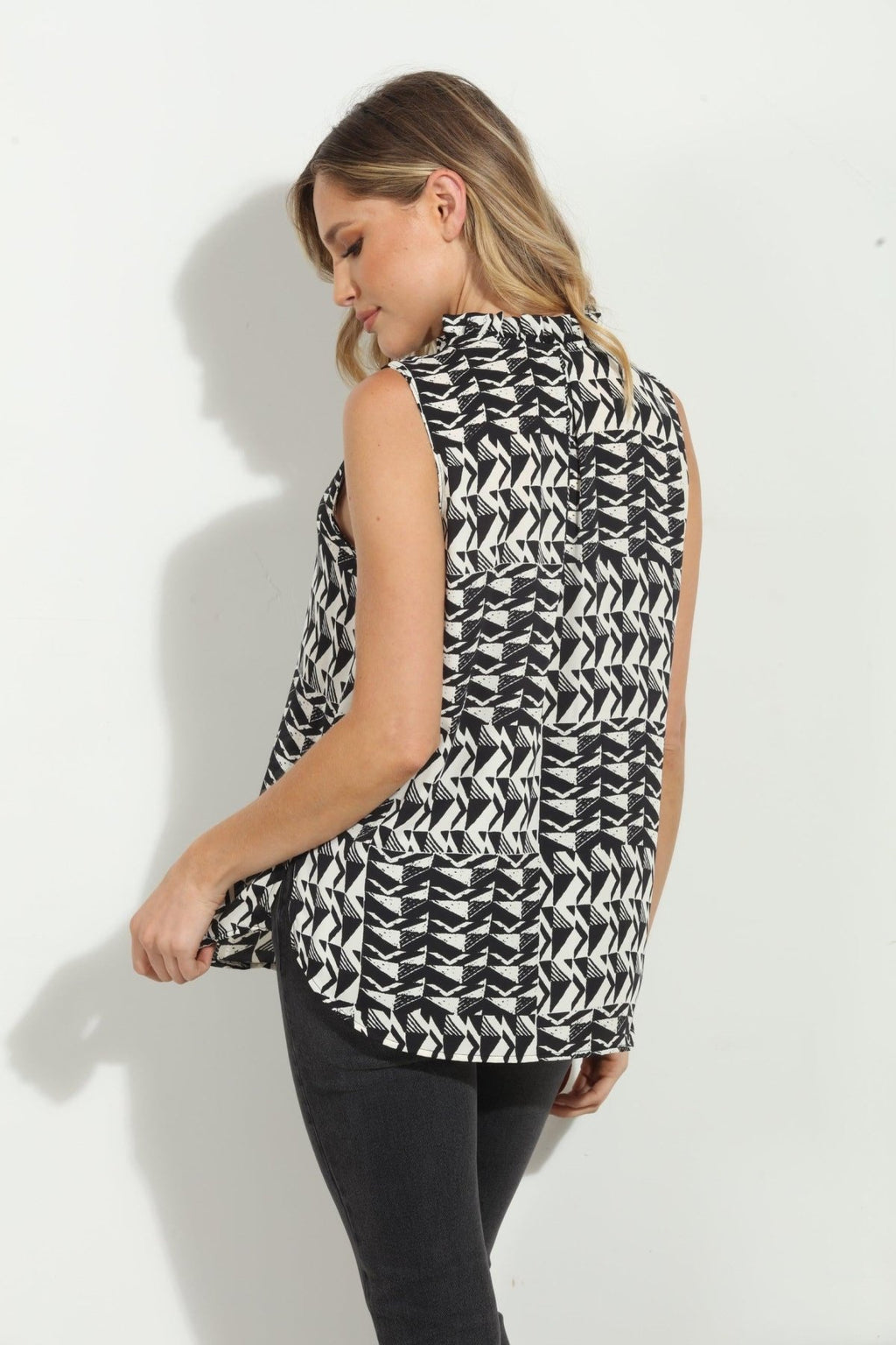 Richie Pleated Neck Sleeveless Blouse