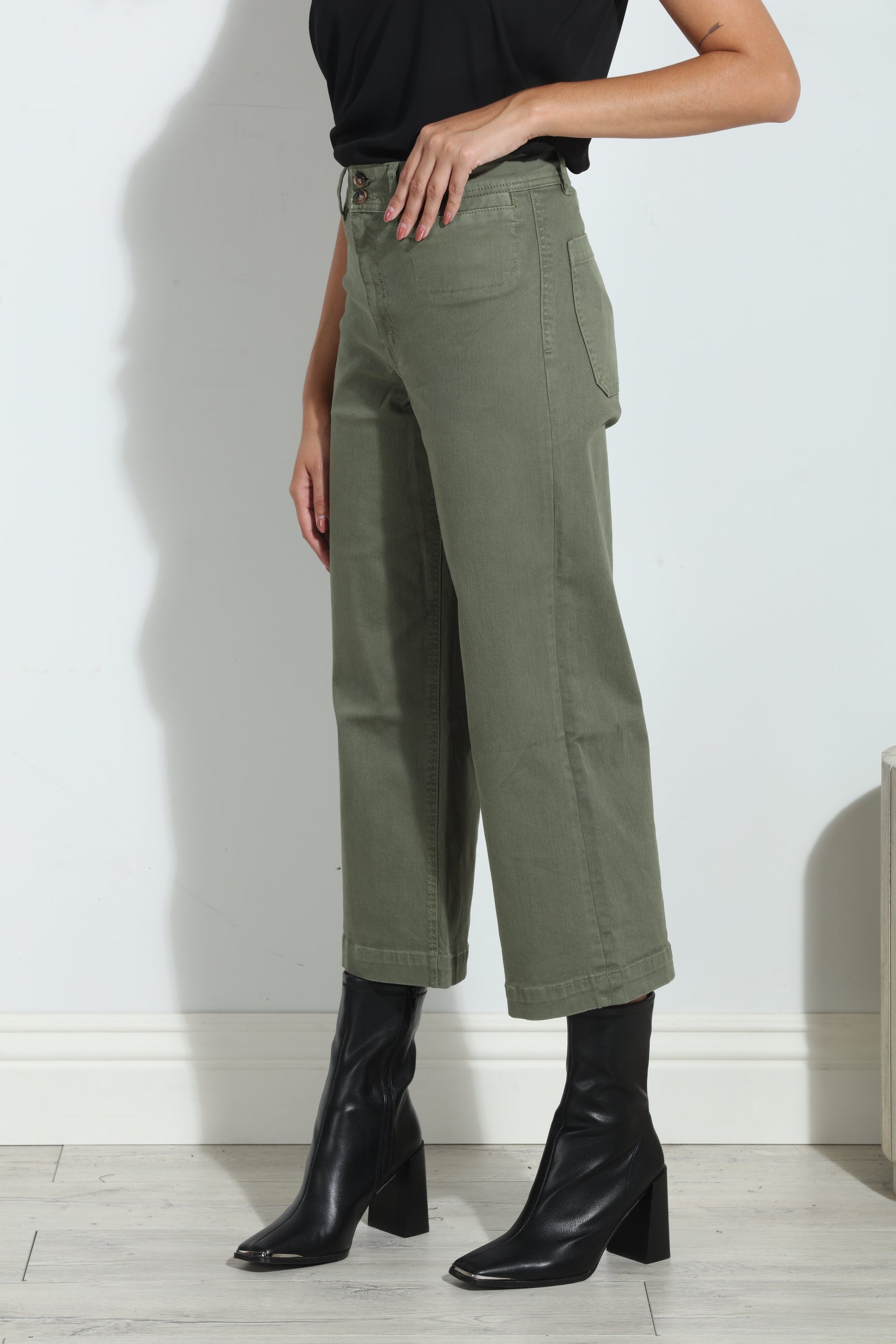 Unpublished Gemma Olive Cropped  Pant-FINAL SALE