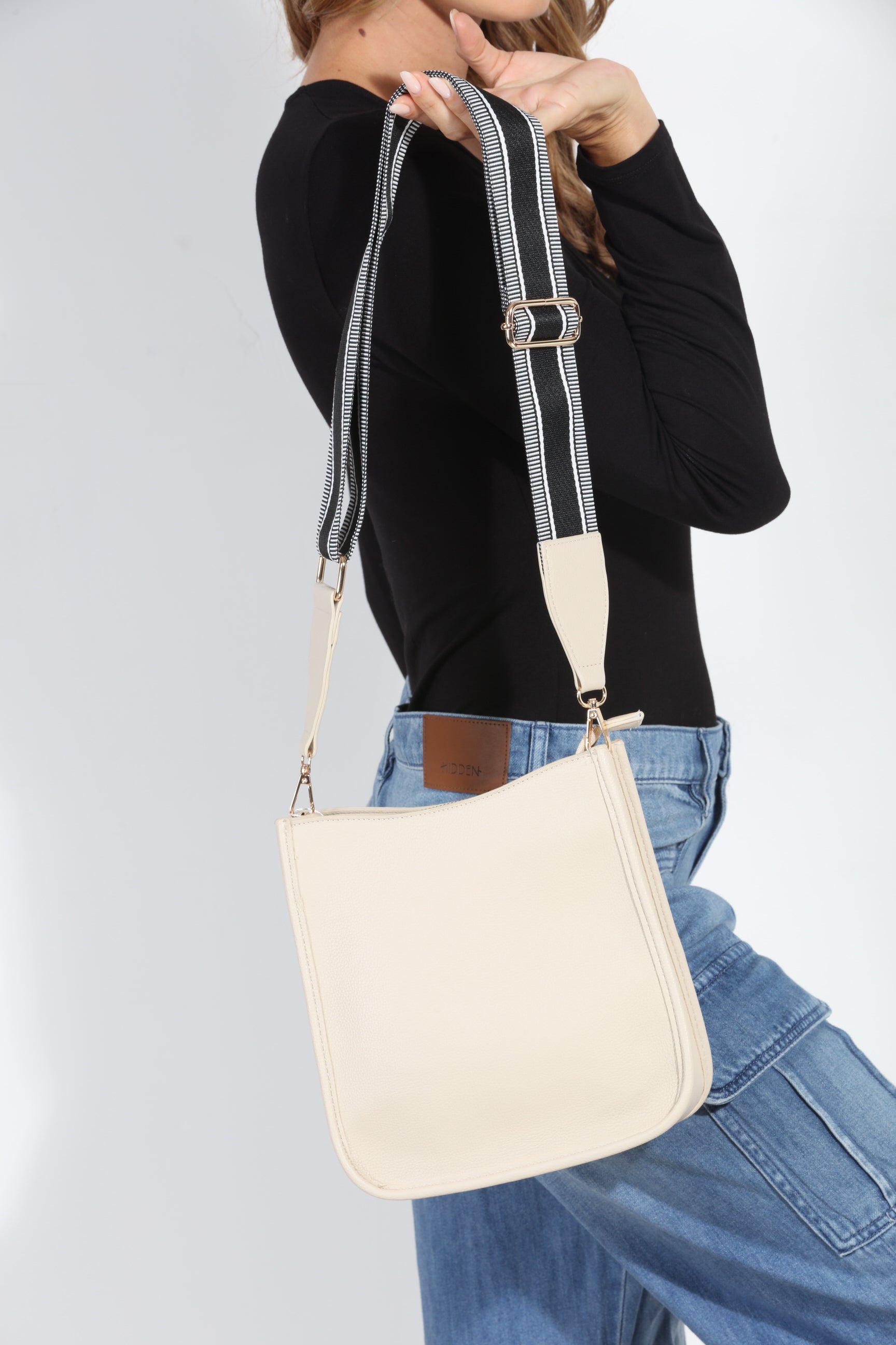 Glitza Ivory Shoulder Bag