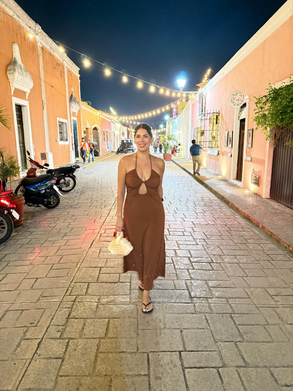 Mocha Mousse Stretch Keyhole Maxi Dress