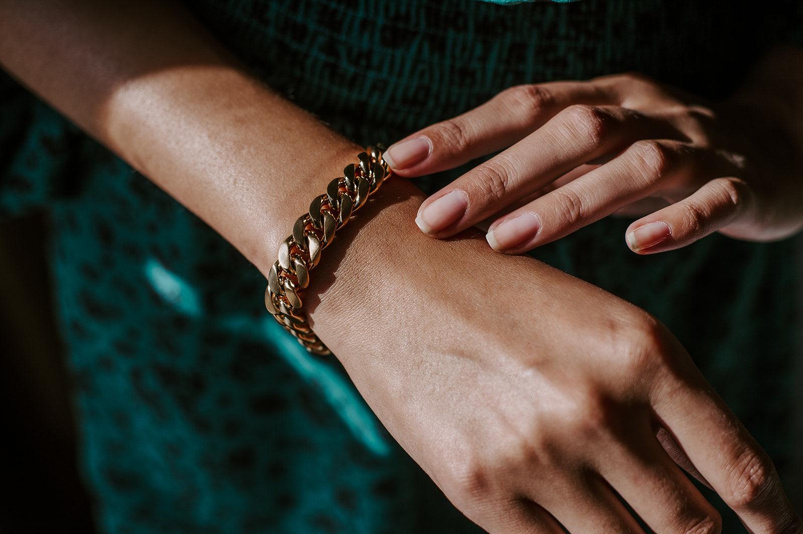Sahira Chunky Gold Chain bracelet- 18K Gold Plated